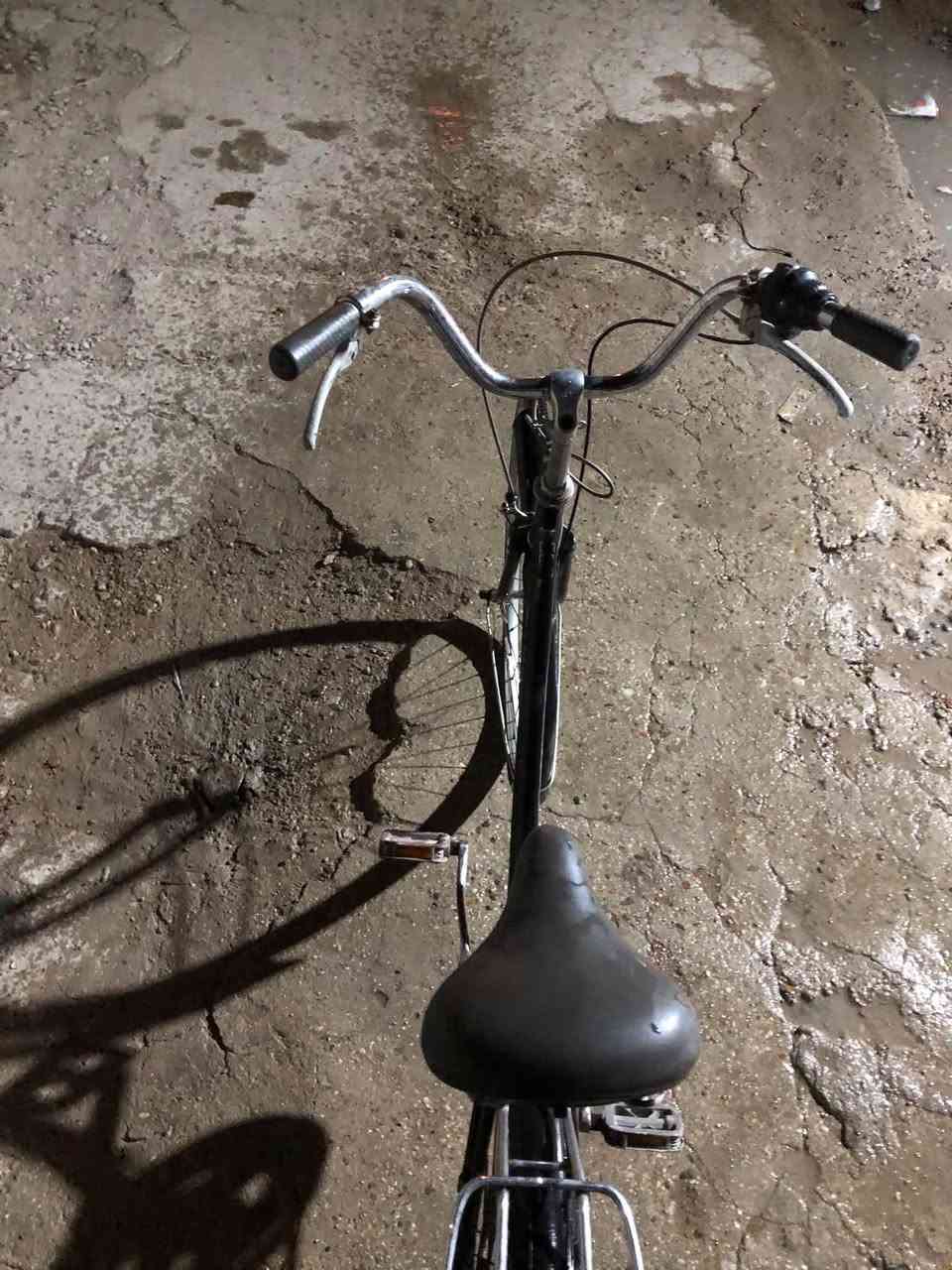 بايسكل حجم 26.  سعره 70  وبي مجال
***********
