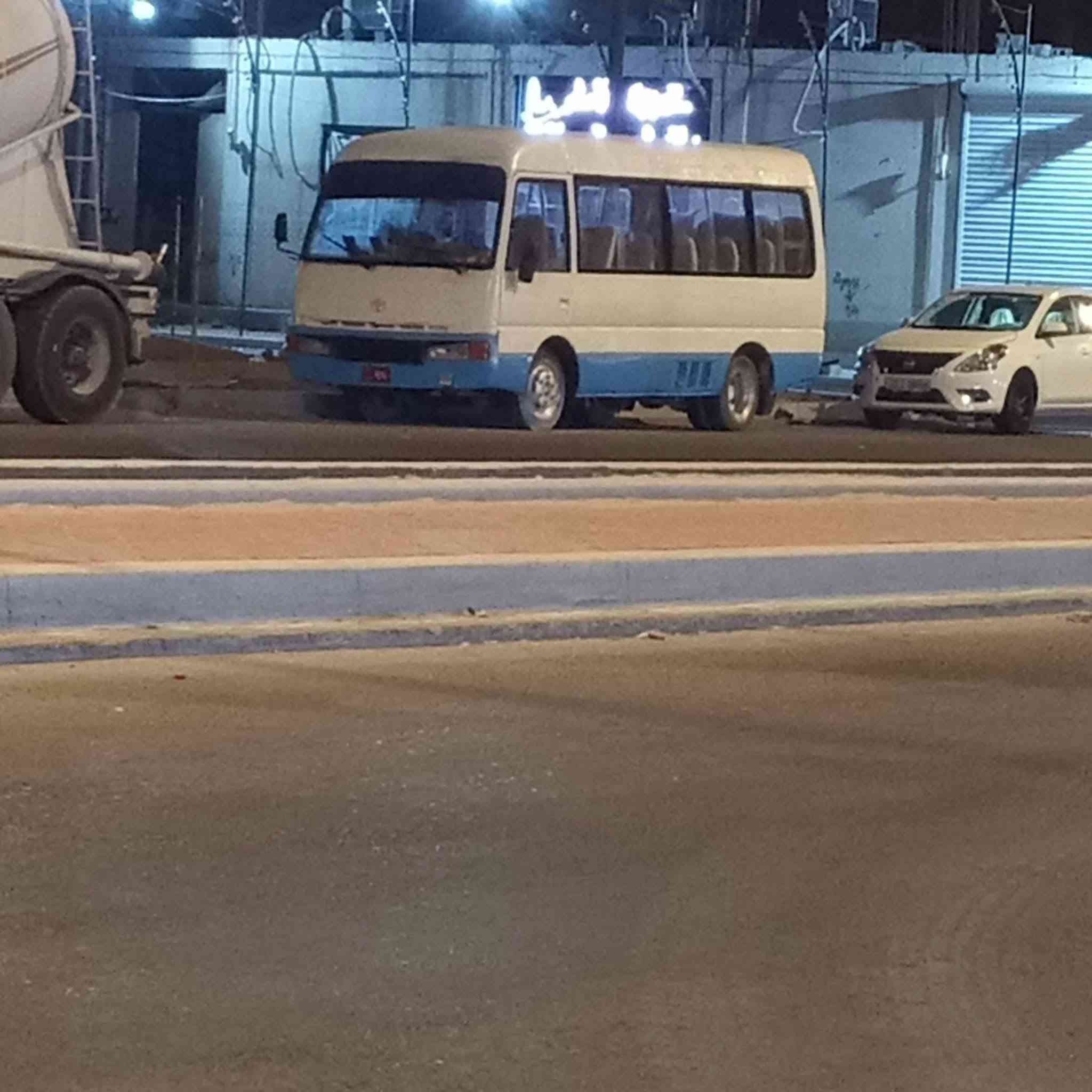 كوستر • ٢٠٠٤ • اوتو
