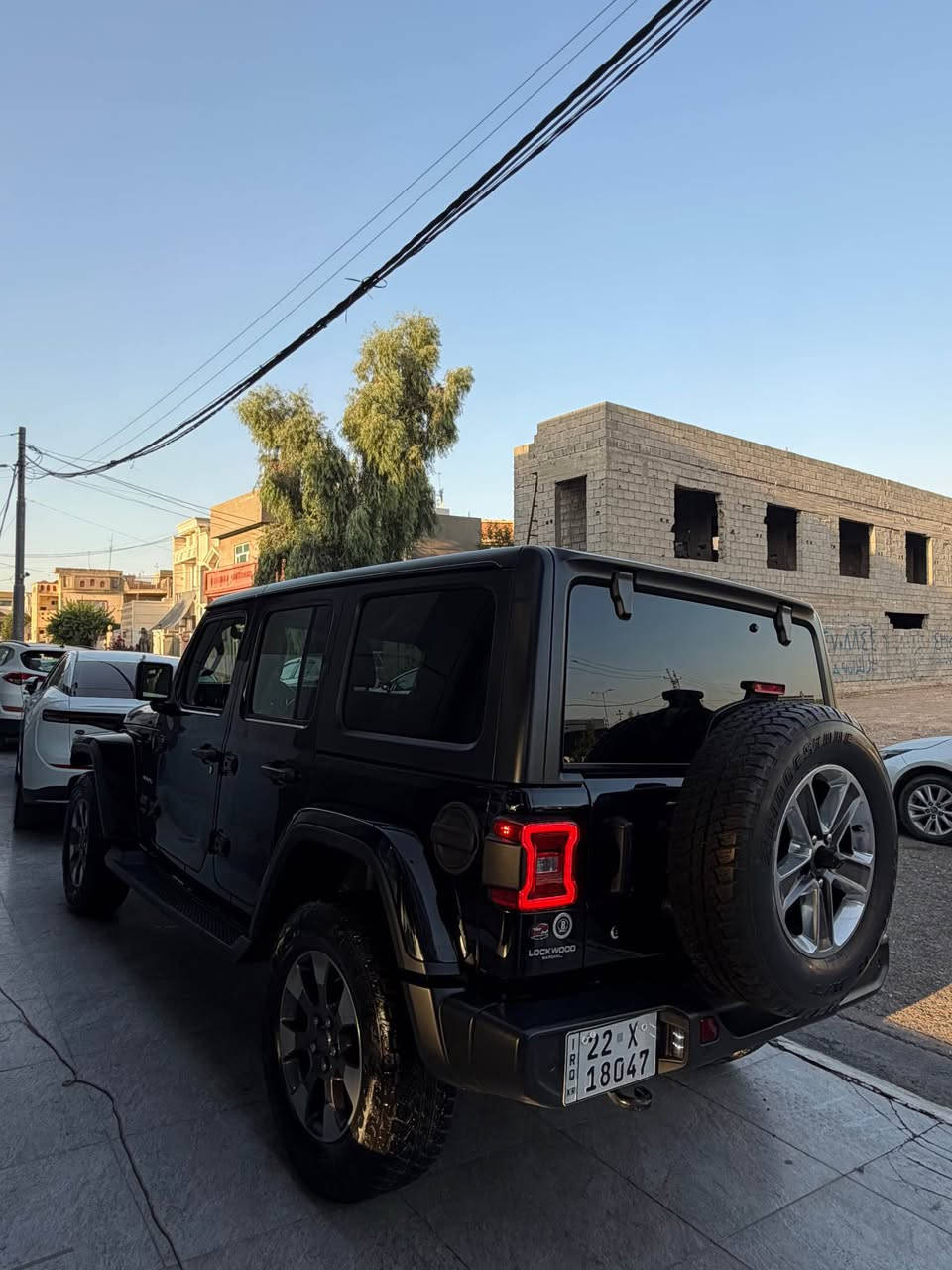 Jeep wrangler 2019
مواسەفات سەحارە فوول فوول
کلین تایتل
(کوشین جلد، سوکان هیتەر،کوشین هیتەر، بەسمە، دەرگاکانی بەسمەیە، حەساسی دواوە، سەقف فایبەر کلاس، شاشە گەورە، زۆر مواسەفاتی تر…)
بێ بۆیاخ و بێ تەعدیل
٥٠ هەزار رۆیشتووە
سعری ٢٤٧ وەرەقە و مەجالێکی کەم
لە هەولێرم
***********
کۆرەک&واتس ئەپ Singapore

