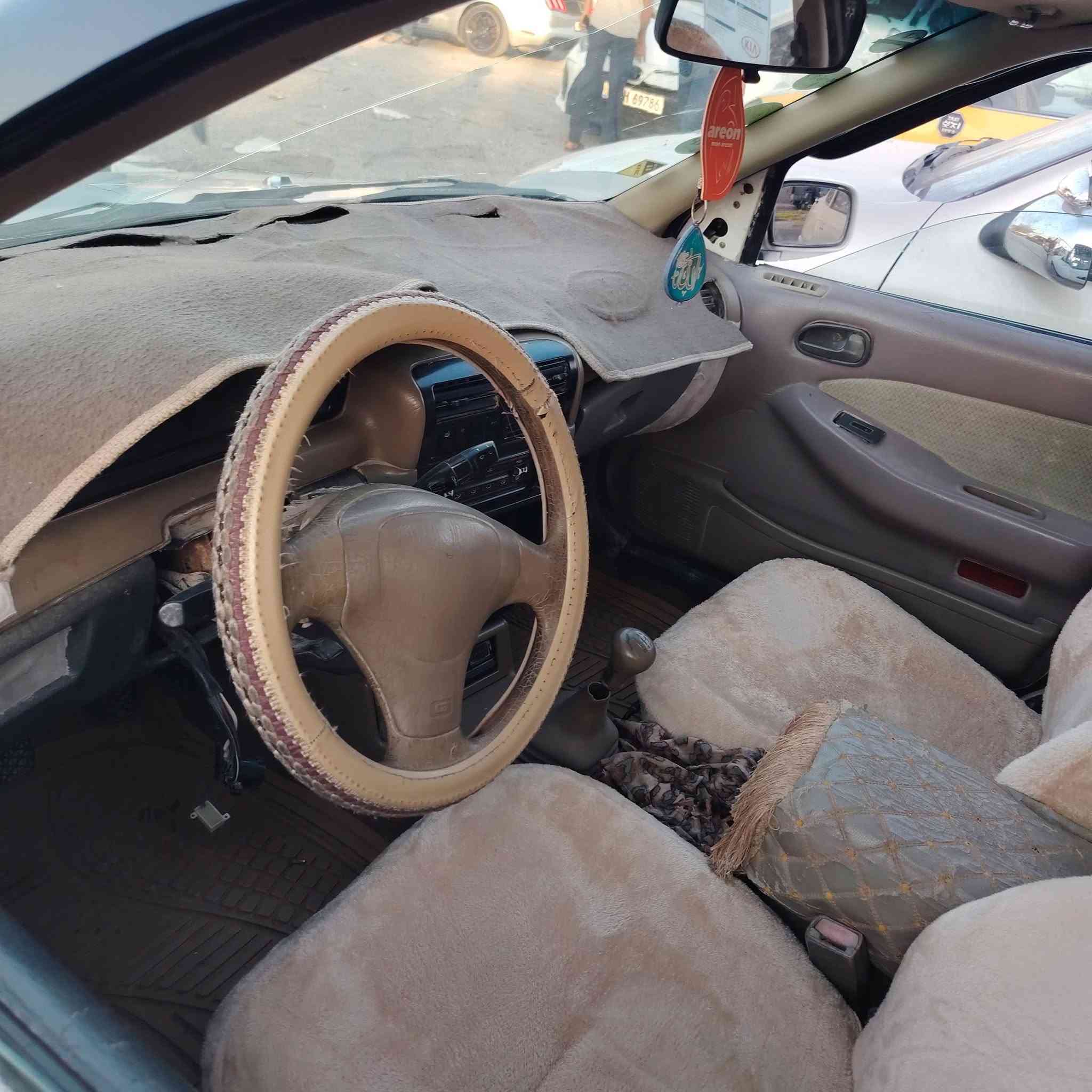 السلام عليكم. سيفيا كير عادي موديل  ٩٣للبيع رقم كركوك سياره موضح ب الصورة 
كير محرك كهربائيات شغاله  محرك مسكر  مكان السيارة جلولاء .. السعر ٢٢وبيه مجال للاستفسار الاتصال على الرقم ***********
