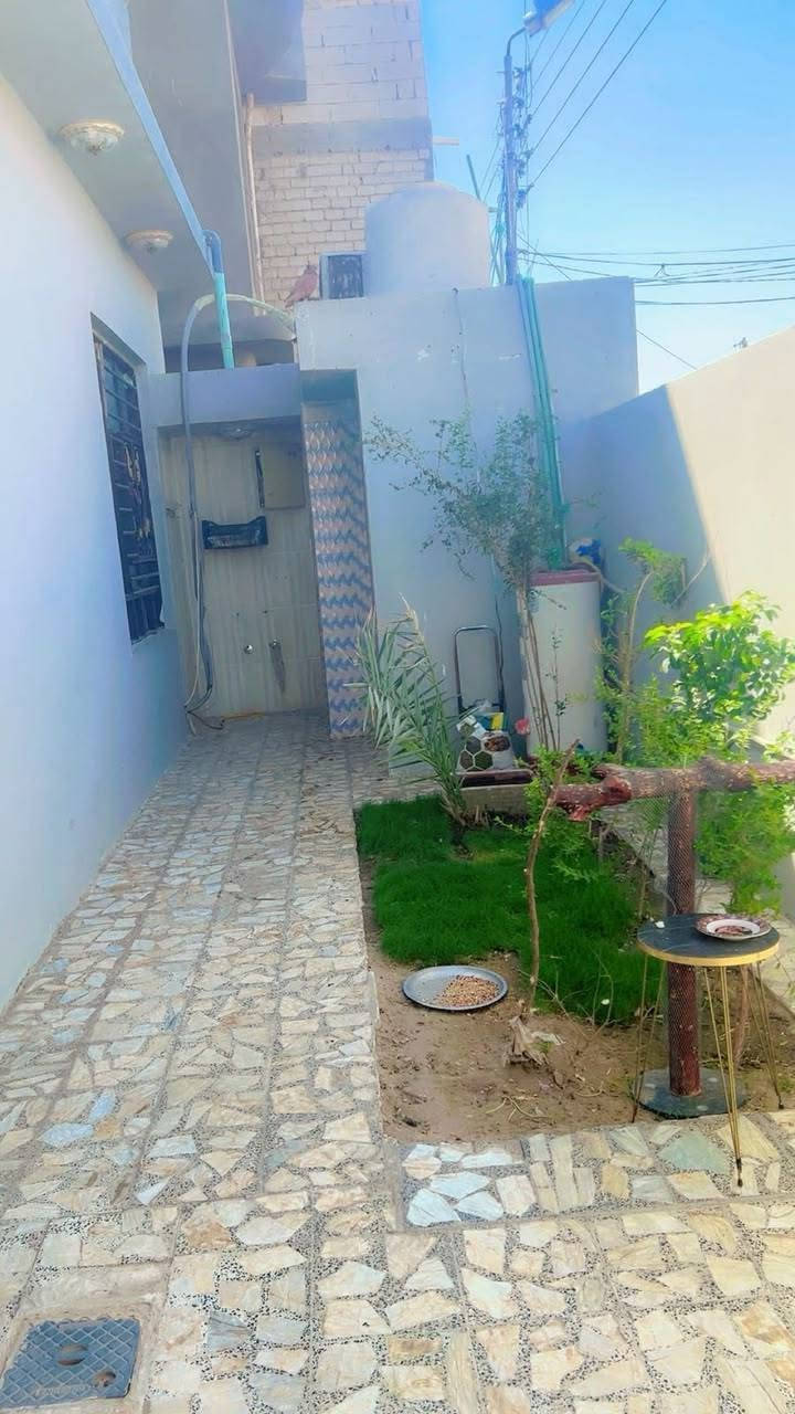 بيت للبيع او مراوس 220 متر جديد بحي العسكري 
منطقة 3000 للاستفسار ***********
