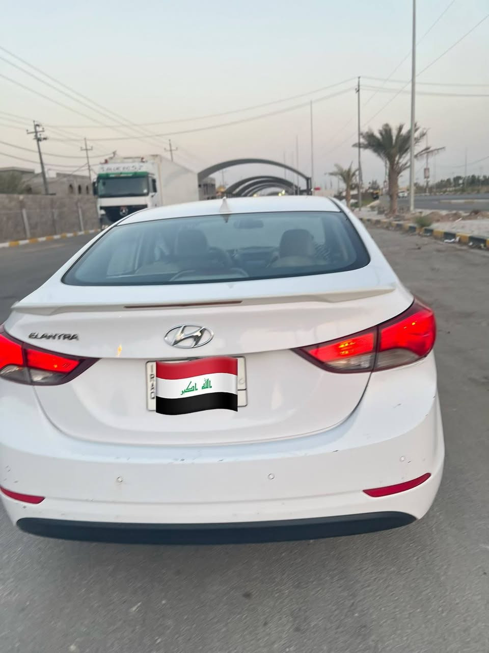 سلام عليكم النترا ٢٠١٥ خليجي رقم بغداد  فول مواصفات مكفولة من الصبغ وتبديل مكينه كير حداديه تخم تاير جديد   رقم *********** كربلاء  طوريج
