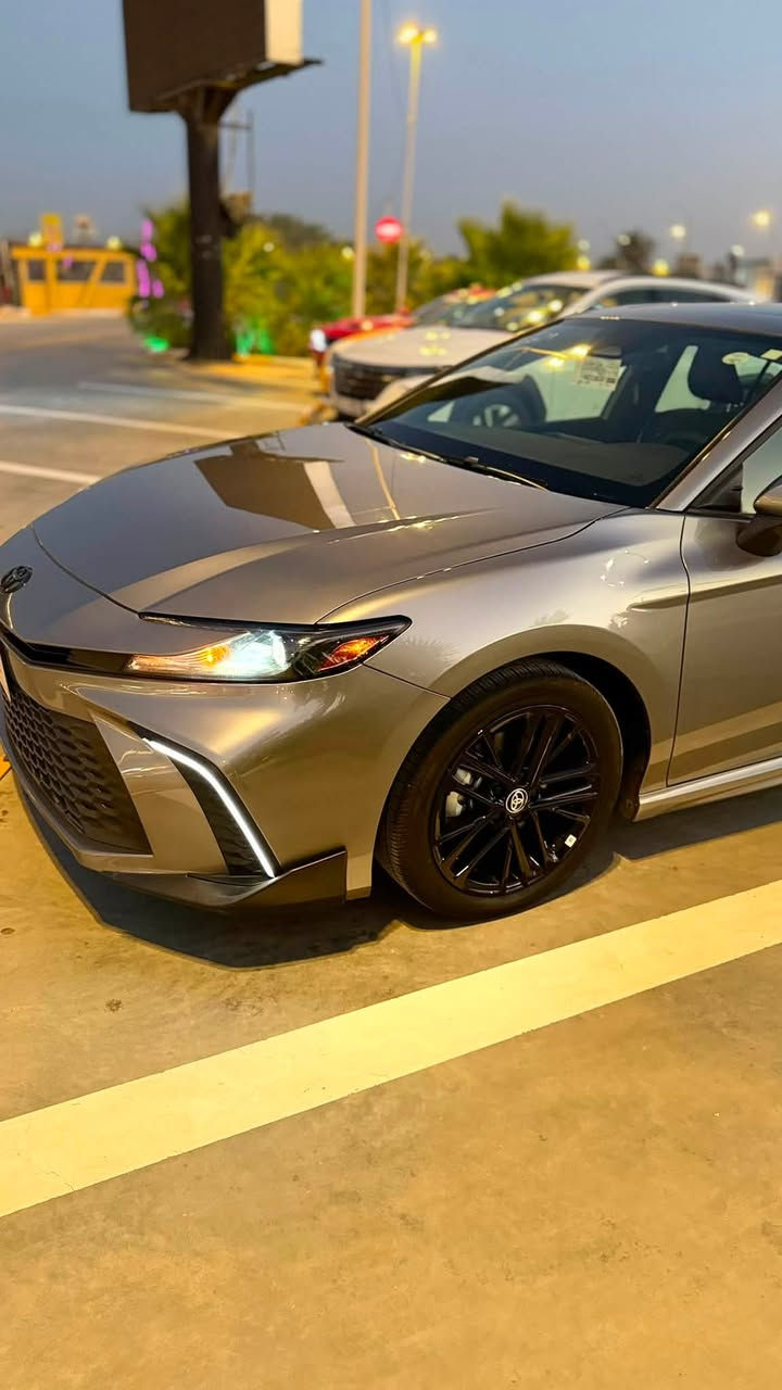 السلام عليكم
Camry SE 2025 Hybrid / كامري

محرك  2500cc بانزين / هايبرد

السيارة للبيع فقط 💯

الضرر :  جاملغات خلفية واحد صبغ وربع الصندوك ويا والجاملغ الثاني pdr  

السيارة ماشيه : 21 الف 

إرباكات كله سليمة

بجم كبس 💯

المواصفات

• شاشة صغيرة

• كاميرا خلفية

• حساسات خلفية• 

• رادار امامي

• مانع تصادم

• محدد مسار

• تصحيح مسار

• مثبت سرعه

• مانع انزلاق

• استيرنق متحرك

• تحكم طارة

• نقطة عمياء

• مانع تجاوز

• حساسات مانع تجاوز

• بصمة تشغيل

• دخول ذكي

• شاحن ويرلس

• اضوية اماميه زنون LED

• اضوية خلفية LED

• ليد زنون نهاري

• ويل قياس 18

• نظام ECO + TRIP 

• نظام GPS + خرائط

• نفكيشن

• 3 أنظمة قياده ECO / Normal / Sport 

• اوامر صوتيه

• بلوتوث

• مدخل USB 

كفاله كير مكينه

السعر : 240

مكان : ديالى بعقوبة

 للاستفسار الاتصال ***********
