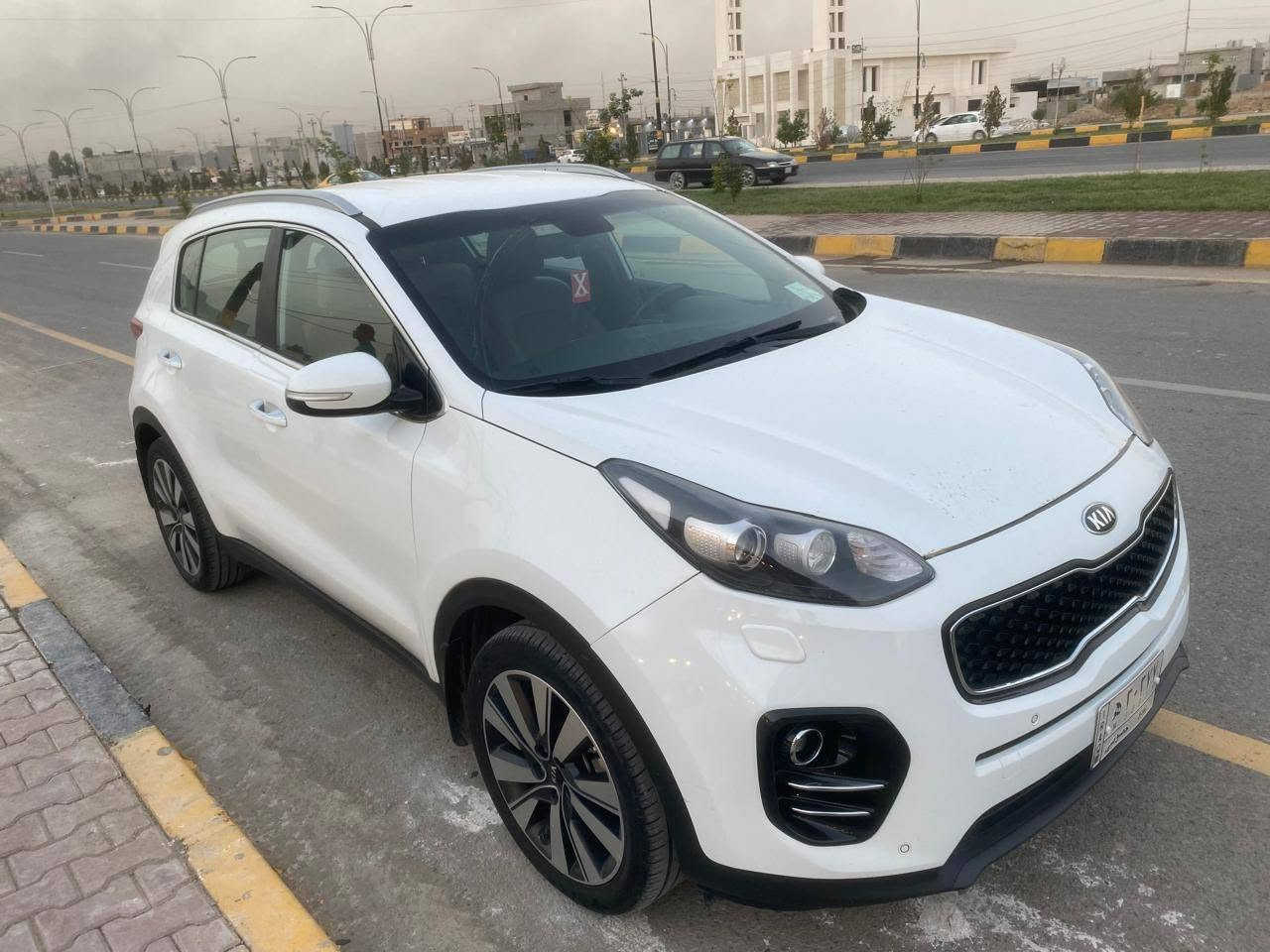 كيا سبورتج موديل ٢٠١٩ 
رقم بغداد باسمي مشروع وطني احولك من الموصل

سيارة اخذتها زيرو ومشيتها ١٥٠ الف كيلو

مكفول من كل النواحي بدون ضرر بدون صبغ

تبريد +محرك +كير+تحويل شرط

سيارة نظيفه ومثل الصور واحلئ
موصل حي المزارع 
سعرها ١٧٧ قفل
***********

