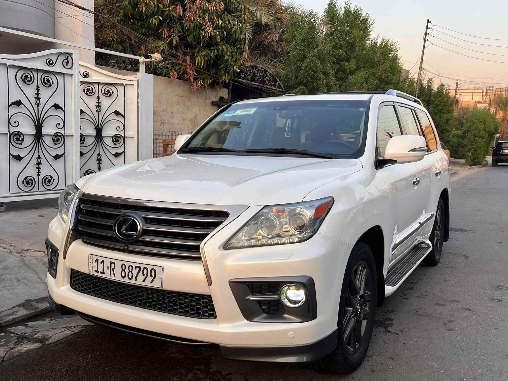 سلام عليكم لكزز 2014 خليجي LX5700 ماشيه 79 على وضع الشركه كامله بدون نقص تخم تاير باتري جديد كير مكينه تبريد ثلج مكينه 8 سلندر رقم بغداد بسمي فول السياره S اعلى مواصفات بالكزز فتحه بصمه داخل جلد قرميدي كشنات كهرباء تدفئه تبريد خزن ميموري السياره نضام جكات تبريد بيانو رادار امامي وجانبي كامرات محيطيه شاشه بلاديه شاشات بالكشنات بلاد بصمات عدد 2 جنطه كهرباء ثلاجه انضمه قياده تحكمات فول ارضيات الشركه بيه السياره مكفوله من الضربه عدا شبر صبغ بالباب الخلفي عكس السايق بدون فتح السعر 365$ وبيه مجال بسيط مكان السياره المنصور 

‭***********‬
