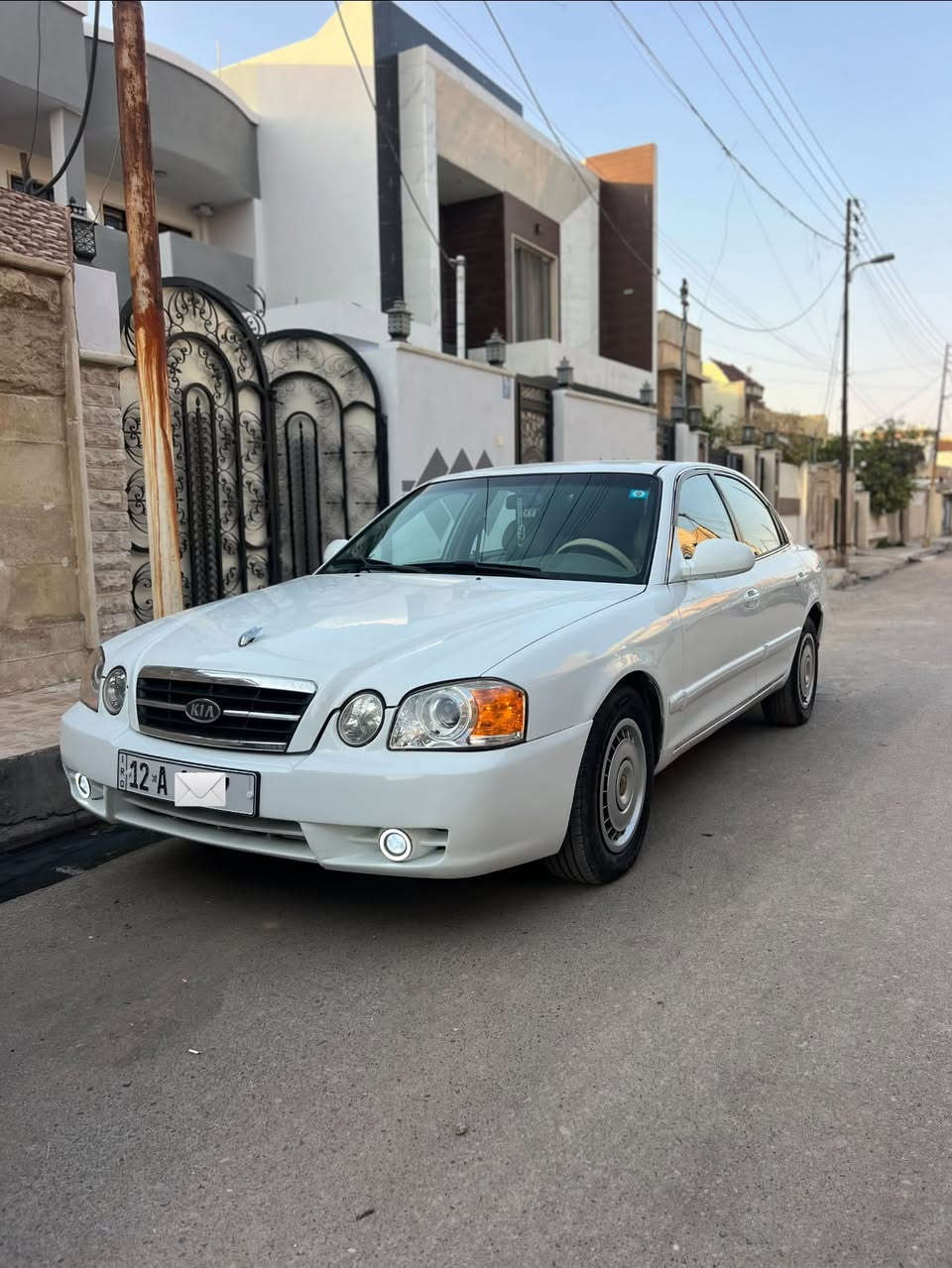 كيا اوبتيما سعر 54
كيا اوبتيما موديل 2005 كير توماتيك تبريد ثلج تدفئة كوبون بانزين بيها سيارة جاهزة نظيفة بسمي هزة رقم سنوية جديد 
جامات كهرب مري كهرب شاشة طخم تواير جديد 
محرك 4 سلندر 2000 دوش المحرك والكير شرط
للاستفسار
 ***********

