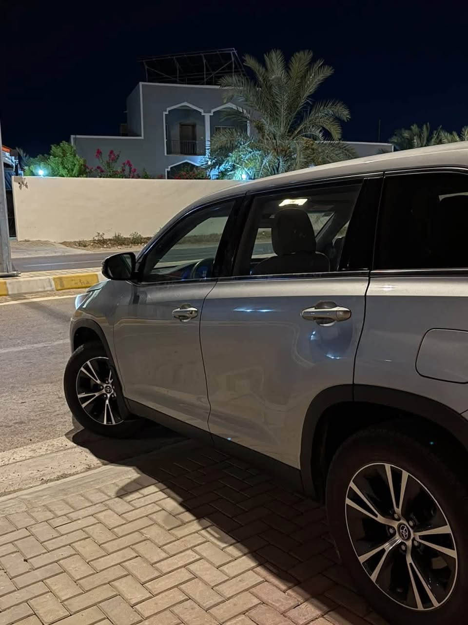 السلام عليكم
للبيع

هايلندر 

موديل 19

بيها قطعه وحده (بنيد بدون دواخل )

كير محرك شرط

صدر تايرات تبريد شرط

بدون خدوش سيارة جديده نضيفه100%100

رقم كركوك راعيها من العلم تحويل ثاني يوم السعر 215 ورقه وبي مجال قليل

الاتصال 

***********

***********
