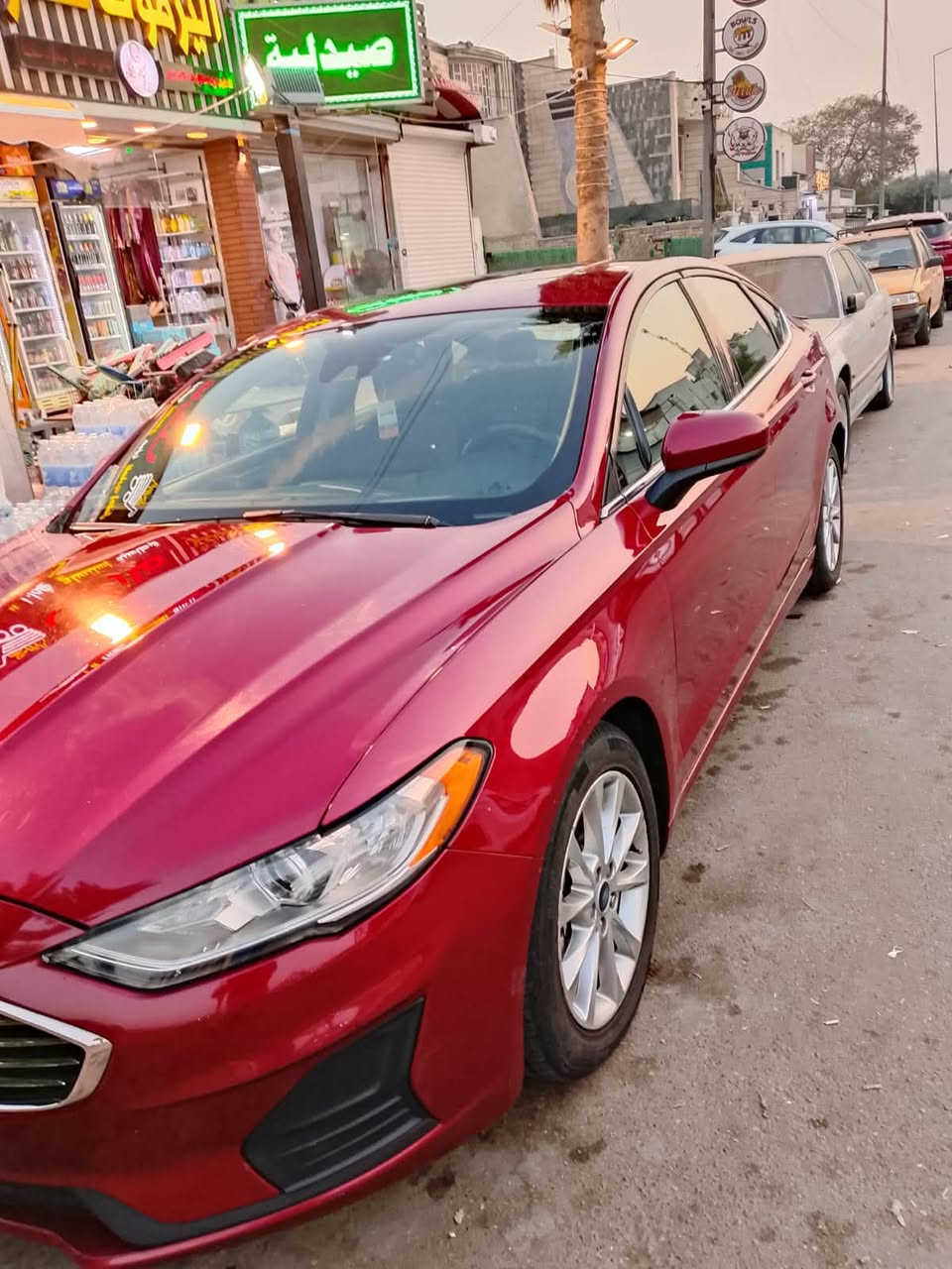 فورد فيوجن موديل 2019 فول مواصفات 
السياره كلش نضيفه وماماشيه حيل 
حادثهه فقط الجاملغ الخلفي من الجهه الثانيه مو جهه السائق 
صبغ قطعه وحده فقط ، الرقم بغداد خصوصي طبعا مواصفات ، : شاشه،كامره، بانوراما ، حساس خلفي ،رادار امامي تبريد قطعتين ،كشن كهربائي تجي تفحص بعينك وتشوف نضافه 
للاستفسار  والسعر : 👈🏻 ***********
