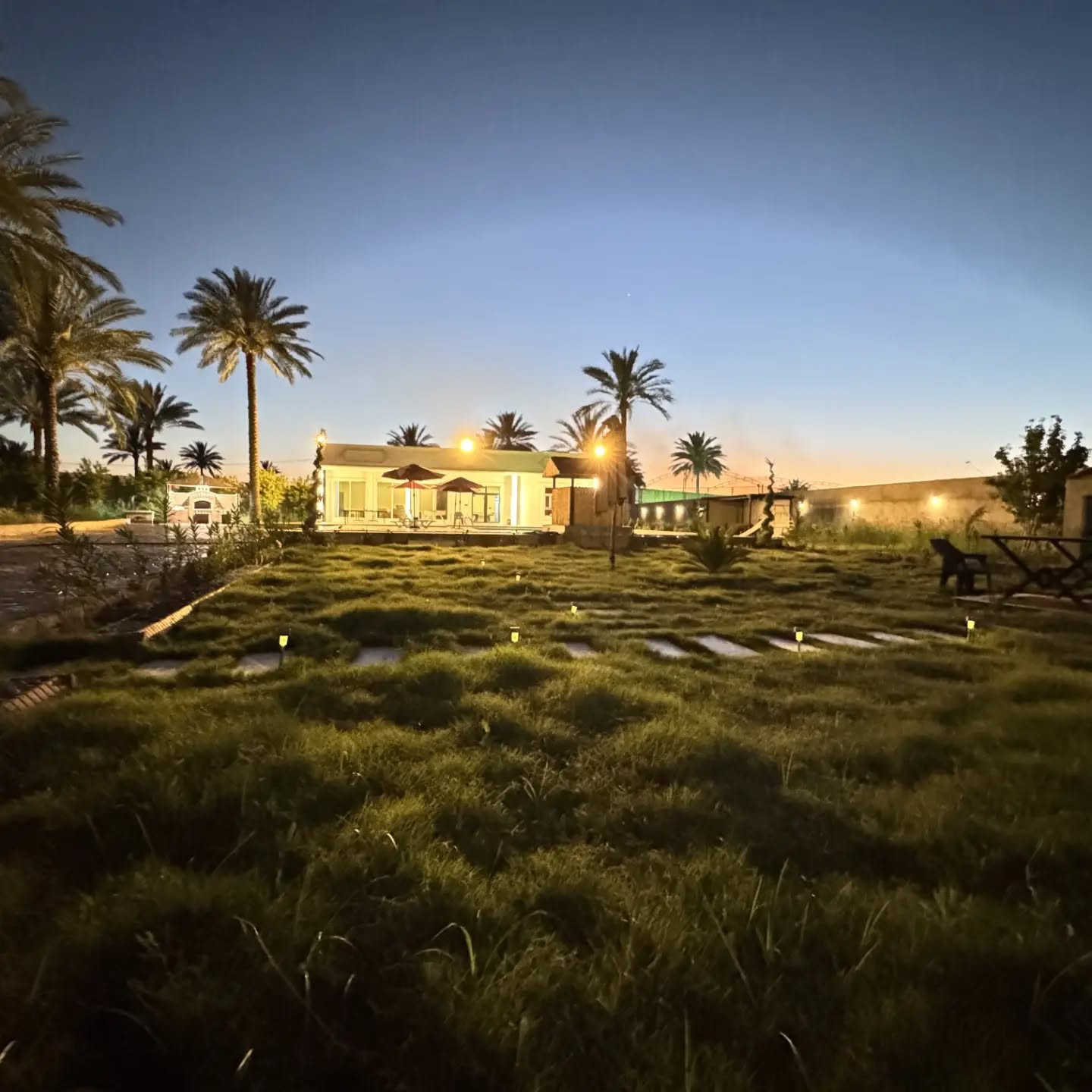 ✨ حجوزات شهر التاسع متوفرة الآن في منتجع أتلانتس رويال 🌴🤍
عيشوا أجمل الأوقات واستمتعوا بأجواء الراحة والخصوصية والرفاهية، وخلو مناسباتكم ولمّتكم بذكريات مميزة ✨
📞 للحجز والاستفسار: ***********
