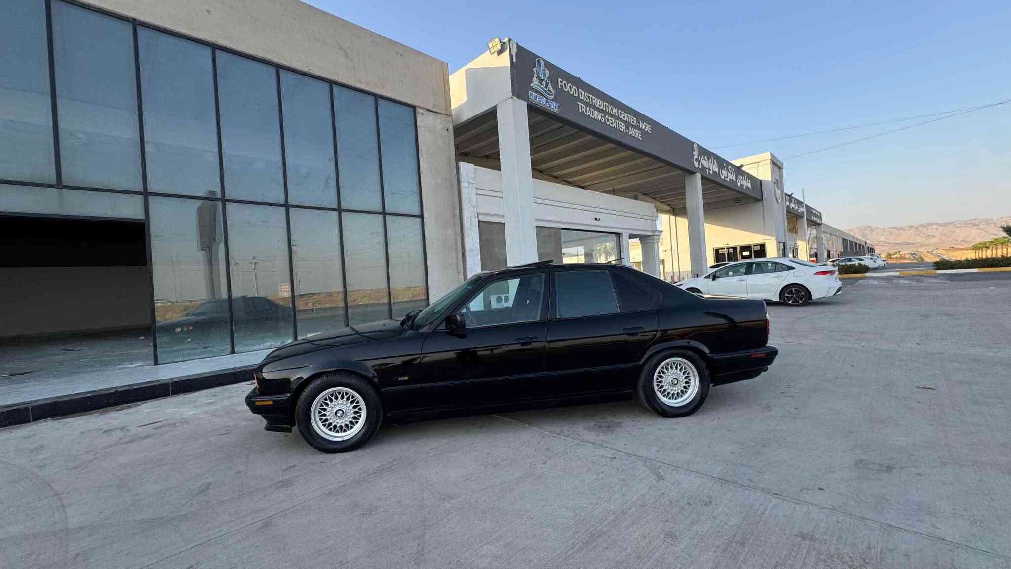 اصل 525توماتيك
موديل1992
سياره ب اسمي
رقم سنوي فحس هزه كلهه جديد لحد2032
مواصفات فول فول 1/1
سياره احله من الصوره
سلايد كهرباي 
اربع جامات كهرباي شغال
دكمه Sشغال
قفل سنكري
تبريد
بيجم عريض
ABS
اربع تايرات جديد
سياره مصبوغه عام لل جماليه
اترايهه ل زاخو الي فاو 
تحويل او وكاله نفس اليوم
سعر(58)
مكان ناحيه روفيا قريب من موصل و اربيل
***********
واتساب فايبه ر موجود عل كورك اكر, نينوى
