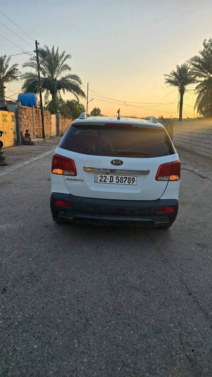 السلام عليكم سورنتو ٢٠١٢ خليجي باسمي سيارة جديدة عدا قطعتين باب السايق والصدر شبر جوة التريشة السودة رش اثر شخط ع بارد بدون معجون كير محرك تبريد كلة جاهز نص فول السعر ١٣٩ ورقة وبيهة مجال بسيط*********** بعقوبة, ديالى

