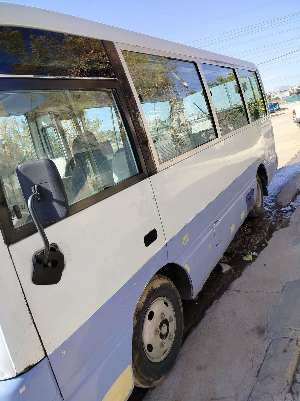 کۆستر نیسان مودیل 2002 ڕقم بەسڕە گێرو مەکینە بەتە بەشەرت ئەکسل بەشەرت شەش تایەیی تازە 
سعریی 60گەڵا مەجال 
***********
***********
