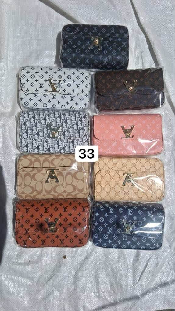 أنواع الموديلات داخل القناة ✨👜
https://t.me/bagswoman7

💖 سعر الدرزن يبدأ من 33 ألف.
للحجز 

***********
