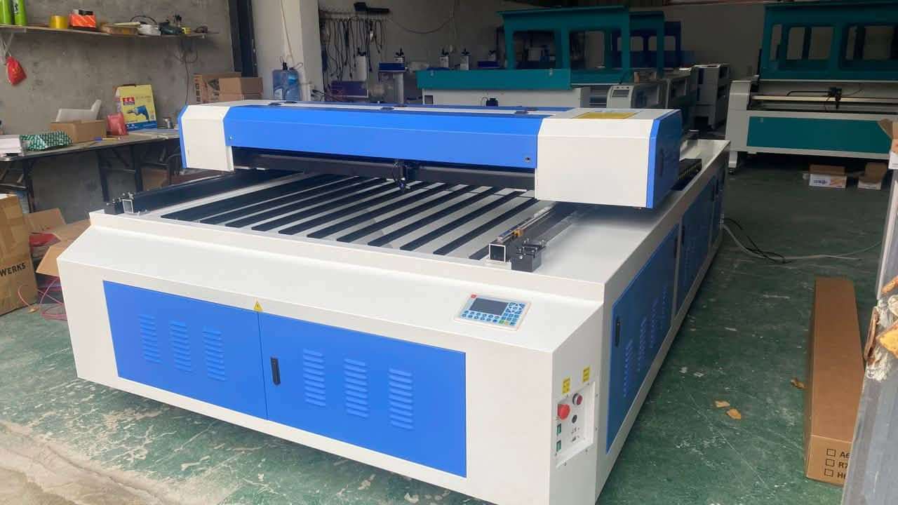 بسعر الصرف المركزي ✅💵💰
ماكنة ليزر co2 130watt

قياس 8*4 ام الطبقة 

جلر صناعي 5200

قاعد تثبيت المنيوم 

دبل فاكيوم 

شاشه rd نظام حديث 

يتوفر ايضا باقي قياسات اجهزة الco2

السعر مناسب جداا 

يتوفر توصيل وتنصيب الى جميع المحافظات

للاستفسار

***********
