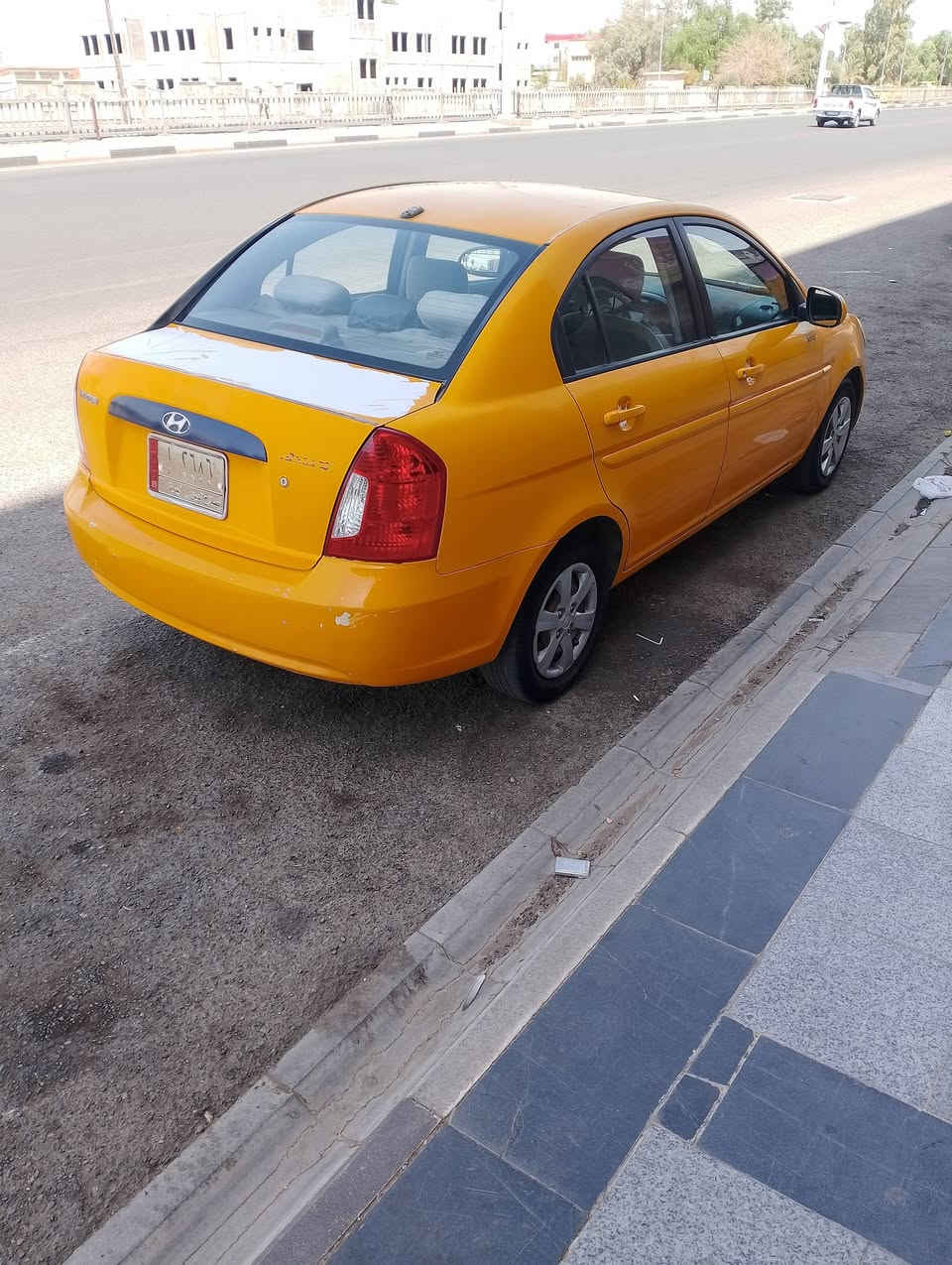 اكسنت 2011 امريكي مكينه 1600 كير محرك تبريد تاير كله جديد بيه جاملغ وبنيد  وبيه بابين بدون دواخل السعر 73 للتواصل ***********
