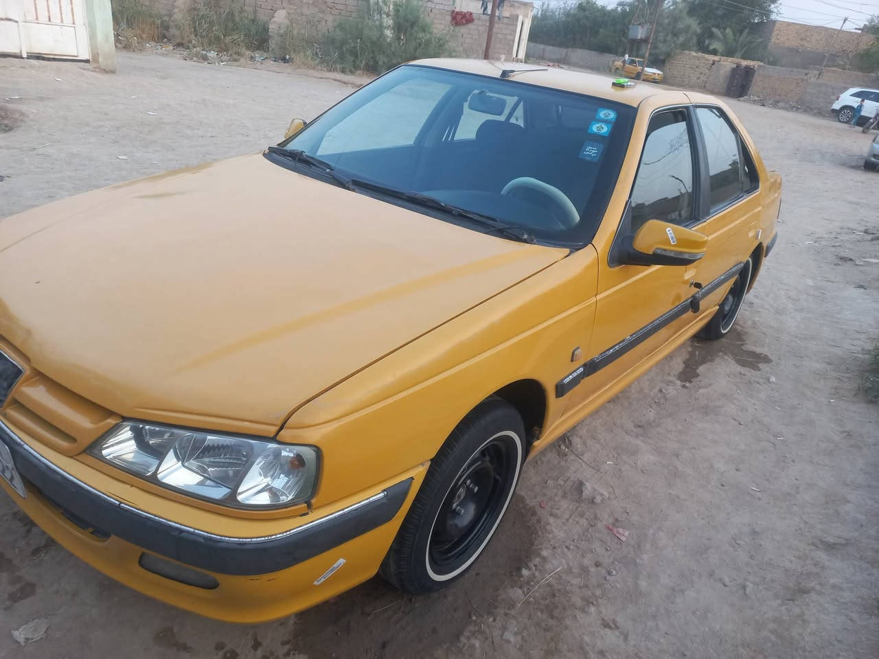 بارص موديل ٢٠١٥ كفاله عامه رقم بابل انكليزي تبريد شغال خير من الله مصفرة هيئه وغرامات هزة ٢٦ مصارلها شهرين 
سونار بيها سيارة كهربائيات شغالة تخم تاير وتخم ويالة شرط التحويل مكينه وكير شرط السعر ٤٠ وبيها مجال للإستفسار *********** مكان سيارة ديوانية
