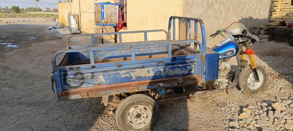 ستوتة كلشي بيهة جديد جانت بس شاصي وبدي وكلشي شدينا الهة جديد بس اني اكون صادق وياك المحرك شوية تعبان  وكلك بس اكفلك عشائرين وتجي تسئل عليهة وتشوفهة وتقتنع يالله تشتري السعر 850وبيهة مجال الشراي الاتصال على الرقم ***********
