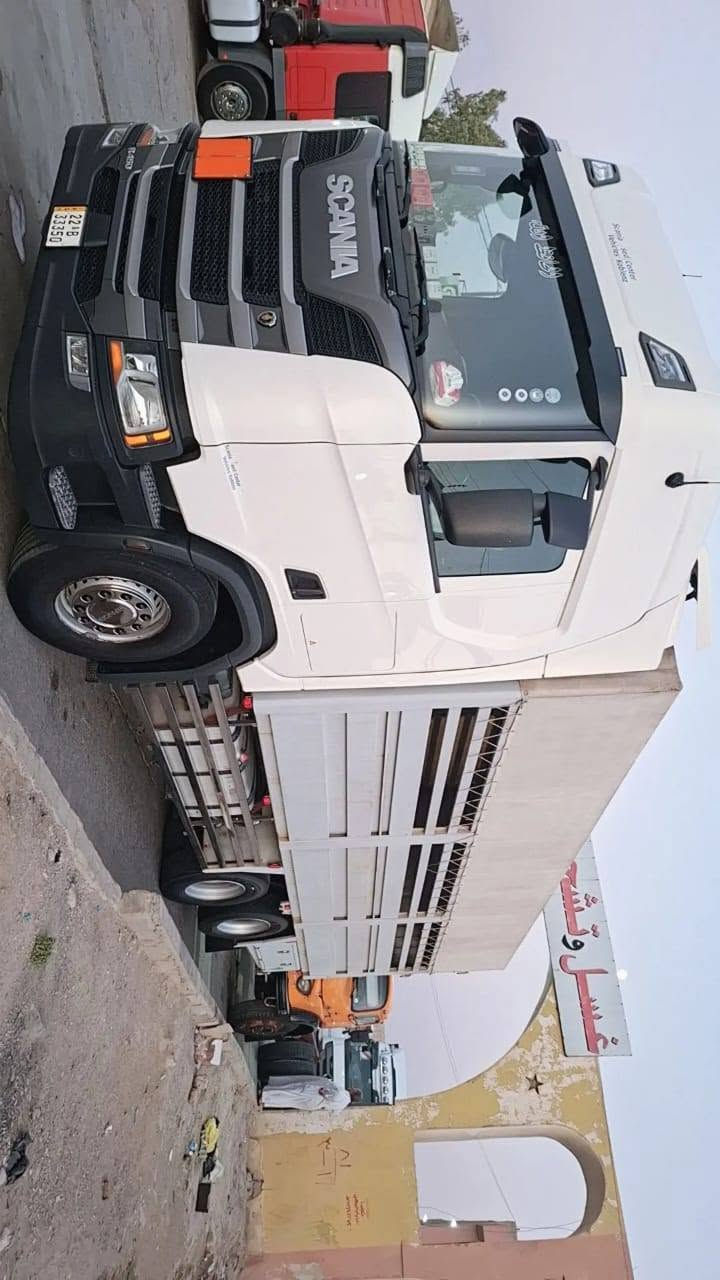 الشكل الجديد حجم 450 R
فول مواصفات 
كفاله عامه تخم تاير كله جديد
السياره تك تاير بسنويه
بدي جديد بريص 480 ستندر 750
ثلاجه ومطبخ سوريات 
سياره بسمي كبل تحويل السعر ع الخاص 
***********
***********
