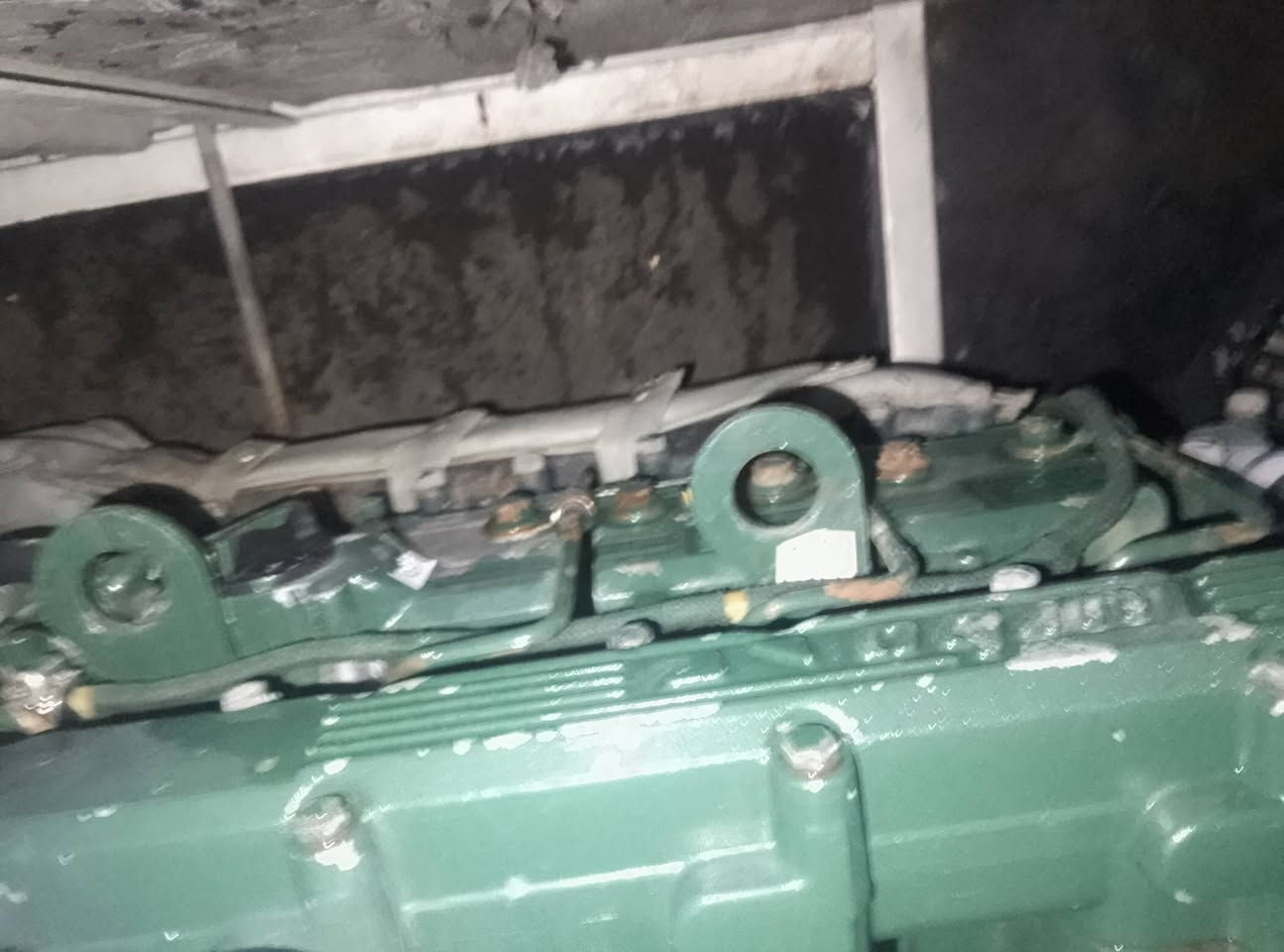 السلام عليكم  
 مولد لستر بتر انكليزي 4 سلندر سوبر كاتم بلادي ما مفتوح مشتغل 5 ساعات 22 كيفي اقتصادي بصرف الكاز ***********
