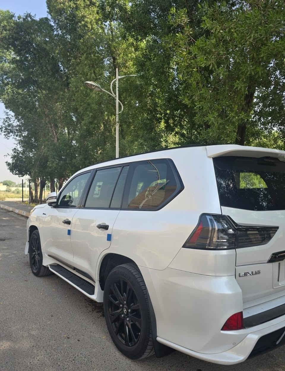 لكزس LX 570 • ٢٠١٩ • رقم بغداد