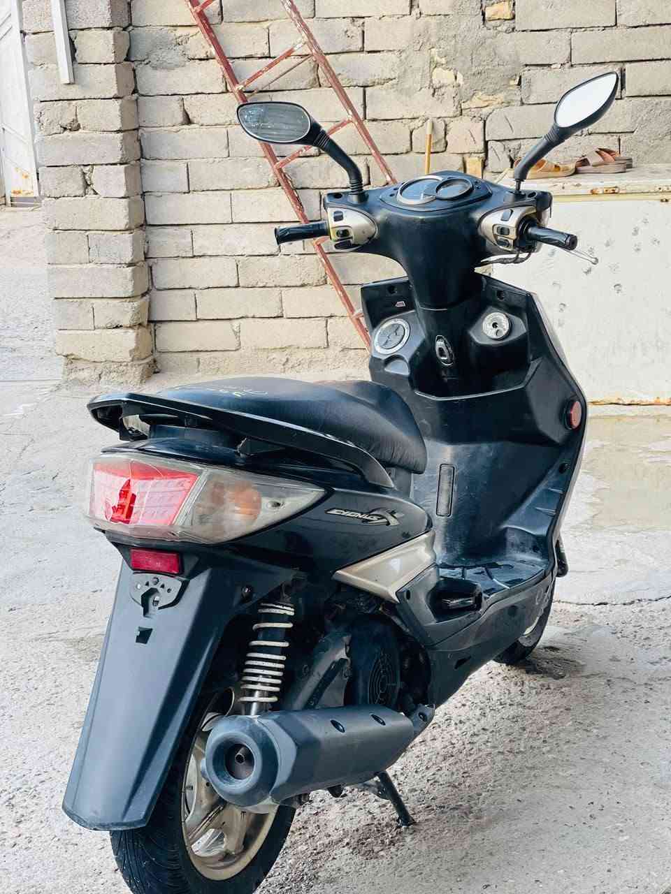 سكنس ياباني فحل نوزل
مكينه مامفتوحة بلاد نكرة سلف

كهربائياتها كلها شغاله مابيها نقص

السعر 950 وبيها مجال

قضاء الصادق ابوغريب

***********
