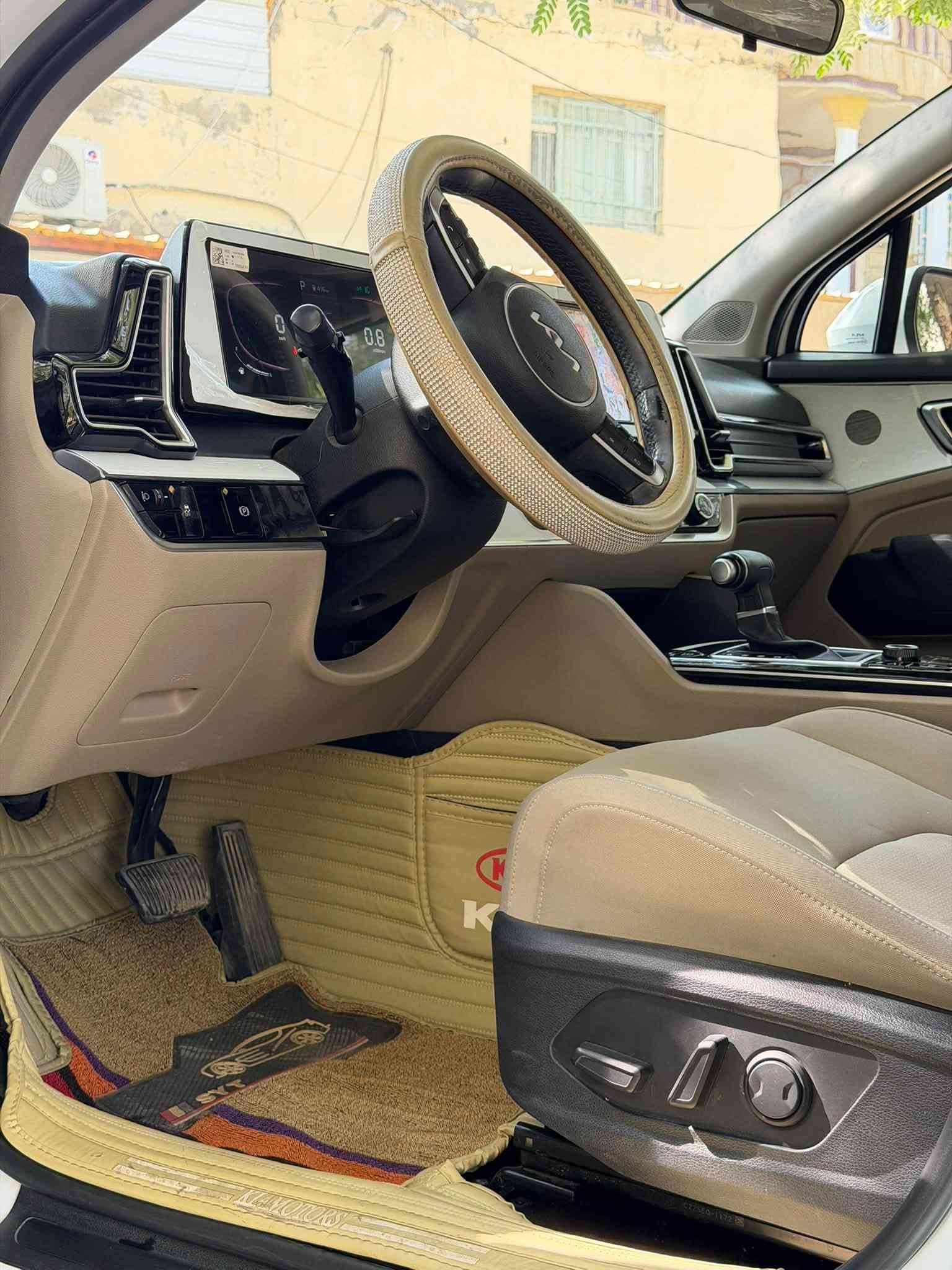 ‎‼️ كل ما هو جديد وحصري نقدمه لك بأدق التفاصيل ‼️
🚗 كيا سبورتج خليجي 2023 للبيع 🔥�📍 رقم بغداد – شرط التحويل 
ماشيه :- 20 الف كم 

✨ مواصفات:�
🔹 بصمة + تشغيل عن بُعد 

‏🔹 LED أمامي وخلفي�
🔹 حساسات أمامية وخلفية�🔹 كاميرا خلفية دوّارة�🔹 شاشة Apple CarPlay�🔹 شاحن Wireless�🔹 تدفئة كشنات + ستيرن�🔹 تحكم كامل بالستيرن�🔹 مثبت سرعة�🔹 شفتات ستيرن�🔹 محرك 2000 DOHC�🔹 تبريد قطعتين�🔹 كشنات كهرباء�🔹 مرايا كهربائية قابلة للطي�🔹 لايت زينون
🛡️ كفالة عامة للسيارة �📞 للاستفسار والتواصل: ***********

