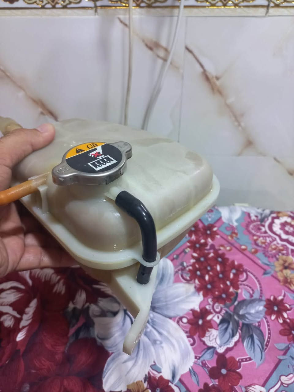 ‭***********‬
🚘 للبيع دَبّة راديتر النترا N Line موديل 2022 🚘

دَبّة راديتر خاصة بـ Hyundai Elantra N Line موديل 2022، بحالة ممتازة ونظيفة، ومناسبة للسيارة بشكل مباشر.

🔧 جاهزة للتركيب بدون الحاجة إلى تعديل، ومناسبة للاستبدال بالقطعة الأصلية.
✨ القطعة نظيفة وسليمة، ومناسبة للي يبحث عن قطعة جاهزة للتركيب والاستخدام.
🚗 مناسبة لـ النترا N Line 2022.

القطعة متوفرة وجاهزة للتركيب.
