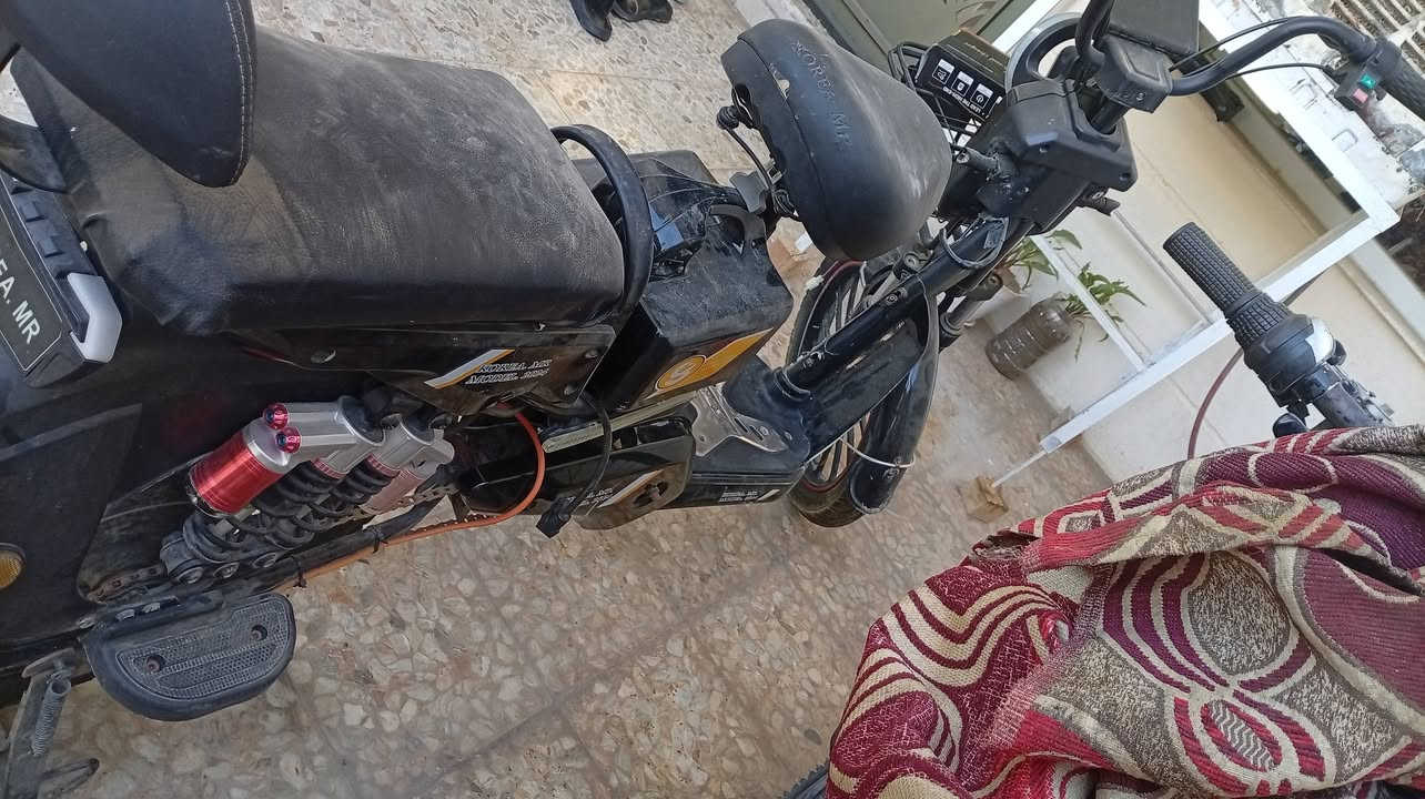 سلأم عليكم ماطور شحن جديد البيع يرادله بطارية فقط باقي شغال سعر 60وبي مجال ما متوجد على فيسبوك رقم هاتف ***********
