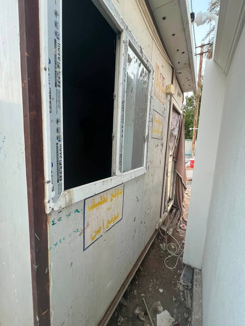 كرفان سندويج للبيع مع حمام و سخان ماء للبيع بسعر 750 الف دينار المكان بغداد حي العدل 
***********
