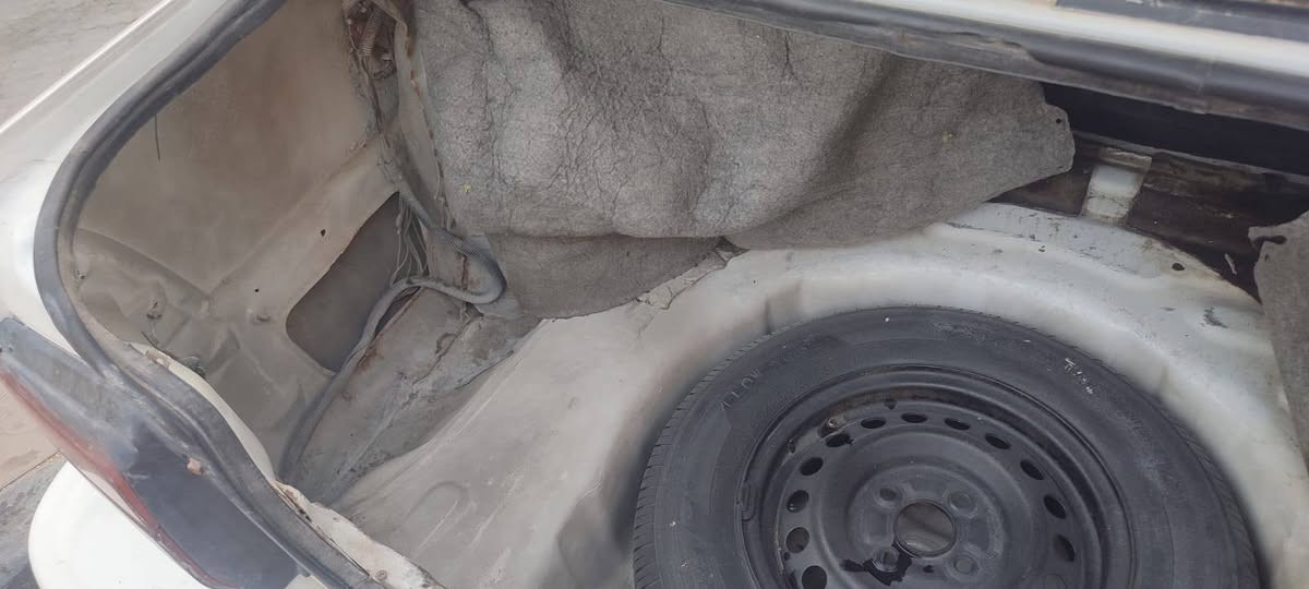 السلام عليكم كورولا للبيع موديل 92 سياره كفاله ضربه خفيفه فقط تخم تاير حداديه كير مكينه كفاله 
سنويا انتهاء 31 تحويل مباشر   السعر 56
بصره الزبير ***********
