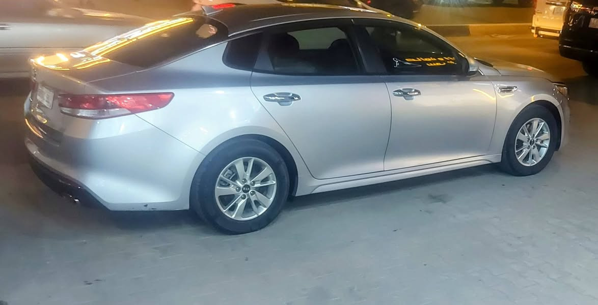 كيا اوبتيما 18 أمريكي رقم اربيل منتهيه السنويه تخم تاير جديد حداديه جيده مواصفات معروفه 
..... البنيد مصبوغ فقط مداكر مفتوحه السياره داخله تخريب   البصرة ابو الخصيب 
اتصل او واتساب 
***********
