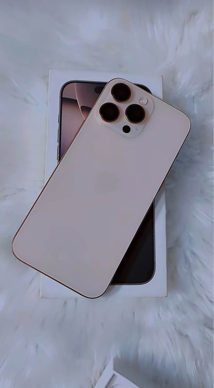 📱 للبيع | iPhone 16 Pro Max

السعر// مليون و500 وبي مجال💵💵

✨ اللون: صحراوي
💾 السعة: 256GB
🔋 صحة البطارية: 94‎%‎
⚡ عدد دورات الشحن: 489

✅ الجهاز بحالة الوكالة، نظيف جدًا.
✅ استخدام خفيف جدًا.
✅ بدون أي أعطال أو مشاكل.
✅ لم يفتح ولم يخضع لأي صيانة أو تبديل قطع.
✅ جميع الميزات تعمل بكفاءة 100% (Face ID، الكاميرات، السماعات، الشبكة).
✅ جاهز للفحص بأي برنامج أو عند أي فني.

📍 جهاز يستحق الاقتناء، نظافة وفخامة، وللجادين فقط.

للاستفسار / ***********

متواجد / واتساب وفيسبوك البصرة, العراق
