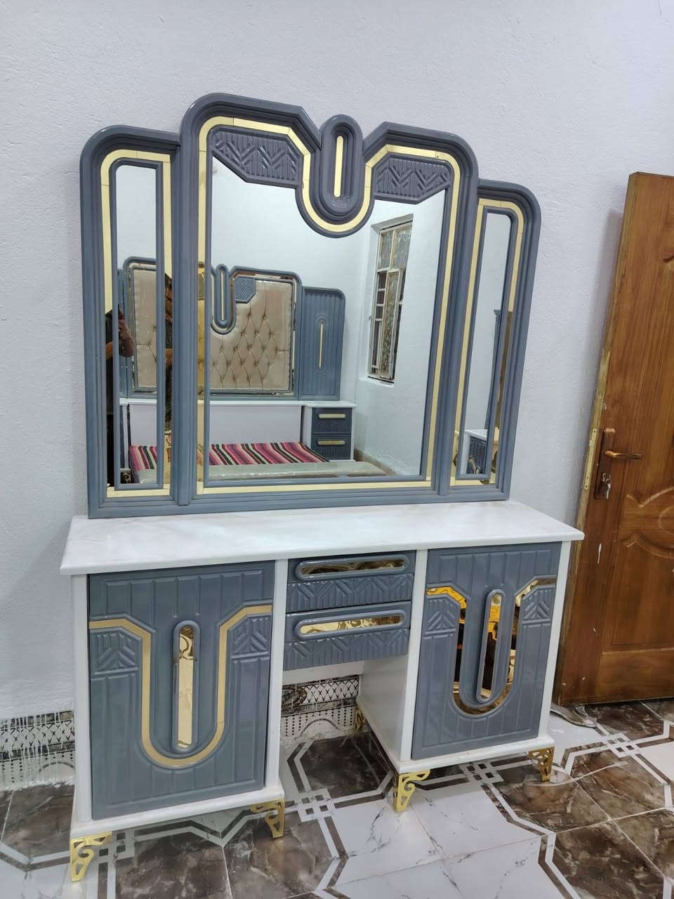 معمل ومعرض حازم الامي الغرف الزكام جميع مدلات حسب الطلب يوجداقصاد العنوان مغربه شارع سوك رقمي الدليل وتساب جواب عمارة, ميسان
