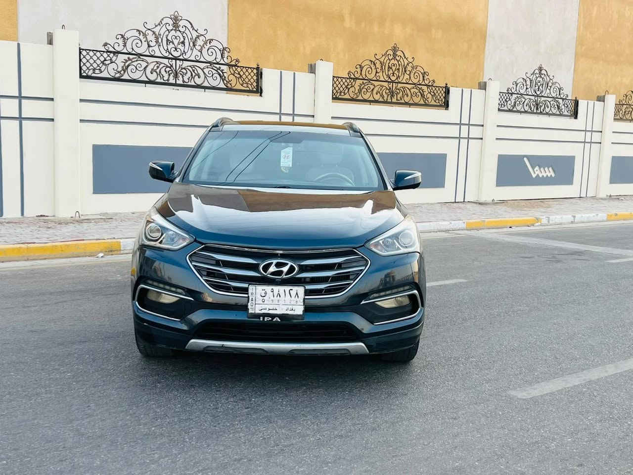 سلام عليكم للبيع سنتافي مديل 2018 وارد امريكي حادثه جاملغ وبنيد والباقي مكفوله كفاله عامه فول موصفات واحد عله واحد بني راما بصمه تحكم ستيرن شاشة كامره حساسات شاير مري 5 كامرات داخل بيجي كشنات جلد كهربائي نظام قياده مكينه وكير مكفولات تخم تاير تبريد ثلج سيارة جديدة وجاهزة من كلشي السعر 137 وقابل التفاوض السنتفسار نتصل *********** مكان سياره كربلاء مكلف بلنشر
