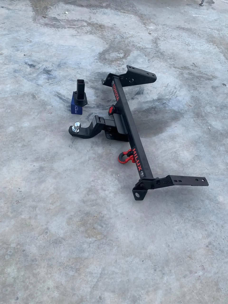 السلام عليكم متوفر هوك للبيع
+964 782 905 8822👉

نص مكتوب في الصور:
- TOYOTA HILUX GR جعفر الشمري JAFAR AL-SHAMMARI المسافة ما تفرقنا .. الاسم يكفي TOYOTA HILUX 22 02 TOYOTA HILUX جعفر الشمري
- TOYOTA جعفر الشمري *********** ***********