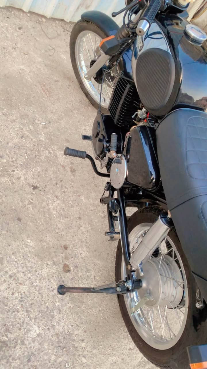 السلام عليكم الدراجه البيع المكينه كصه ٦ المحرك اخرس سعر مليون وتسعميه الدراجه كله جديده ‭***********‬ مكاني الاعظمية بغداد
