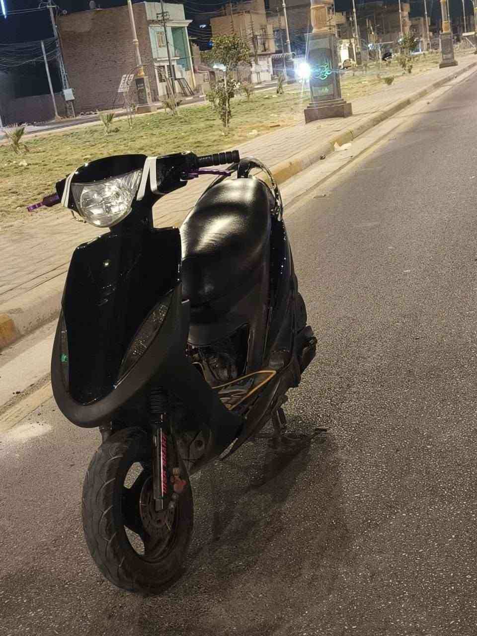 سلام عليكم دراجه ماكس عدله للبيع مكاني كربلاء حي وفاء سعر 550 وبيه مجال للاستفسار ***********

مكينه بلاديه ما مفتوحه 
كلجات رياضي بلاد 
صالنصه بلاد
كهربائيات كلهن شغاله 
سلف شغاله بس باتري عوزله
بس شي واحد بيه شاصي من كدام مرفوع شويه ما مبين شي قليل مرفوع من كدام
