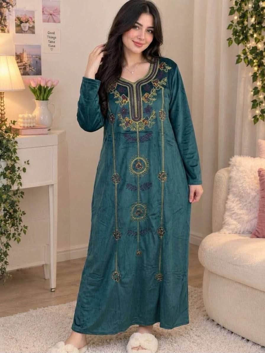 دشداشة • مخمل • مقاسات L/XL/XXL