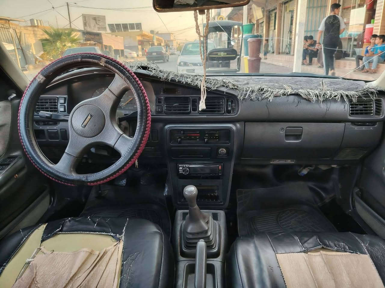 السلام عليكم للبيع سياره مازده 626 موديل 1988 كير مكينه شرط رقم كركوك شرط التحويل سنويه صاقطه بل 2018 بيع او مراوس حسب القناعه ***********
