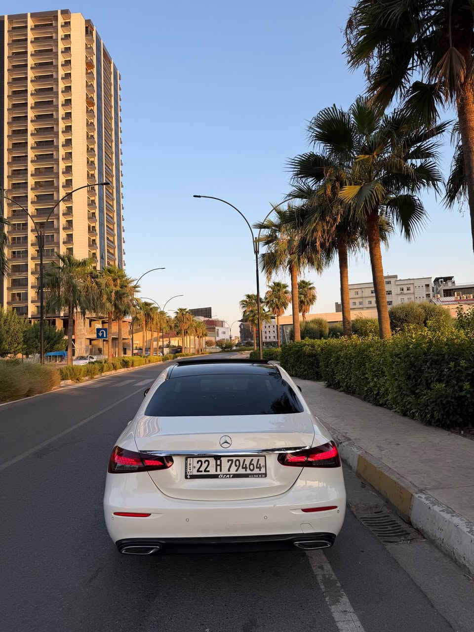 Mercedes E200 
2021 
Panorama 
Sanduq shaft 
Ward almani  Zaman 
Be boyax 
120 hazar km royya 
Masafat full 
S3r 310
*********** أربيل, العراق
