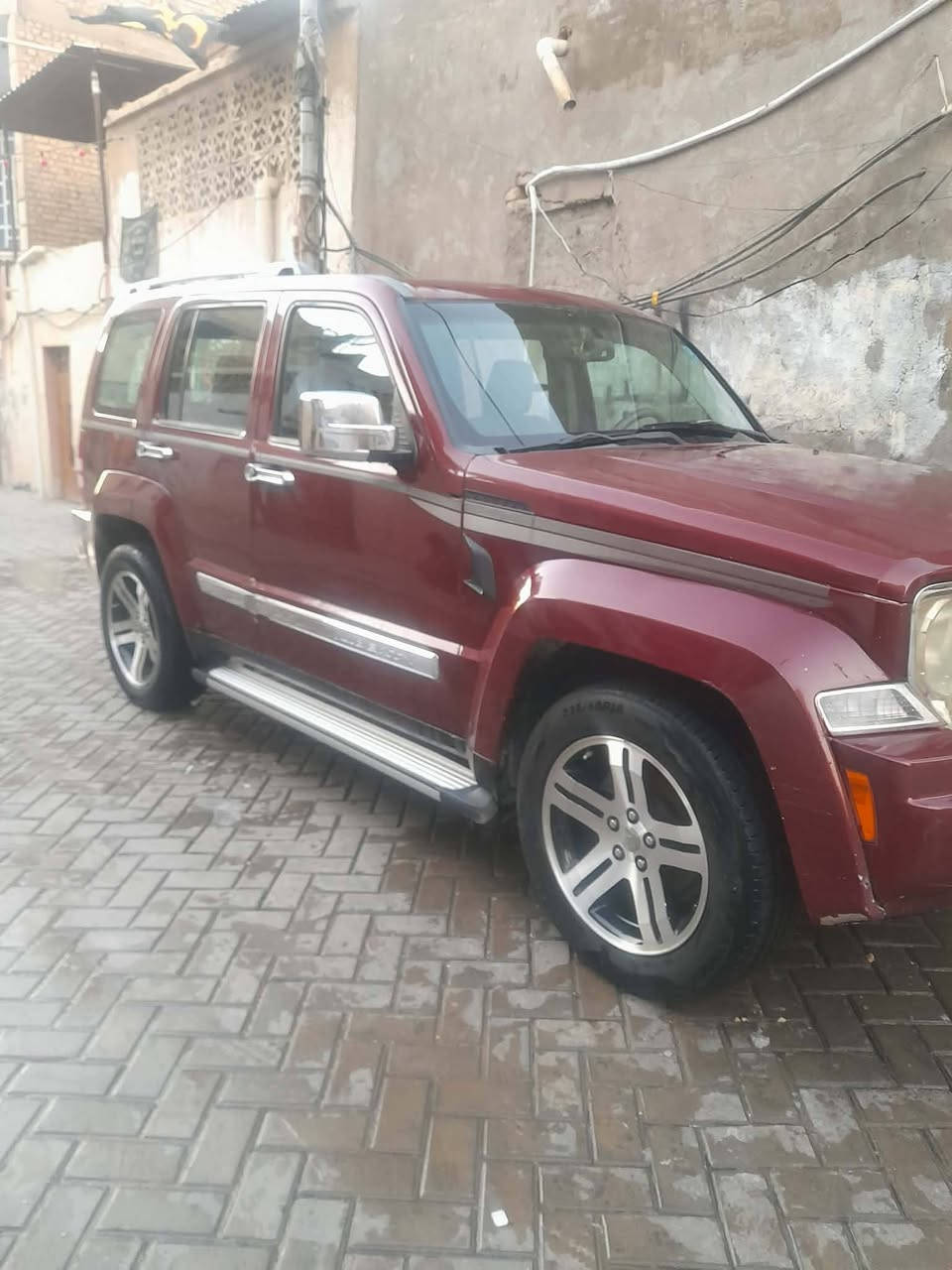 جيب ليبرتي  موديل 2008بيع او مراوس سيارة خير من الله مكينة وكير حاوية  كهربائيات كله شغالة مكينة ست سلندر تبريد ثلج صدر كلة جديدة بسمي اني سعر75 وبيه مجال بسيط للستفسار ***********
