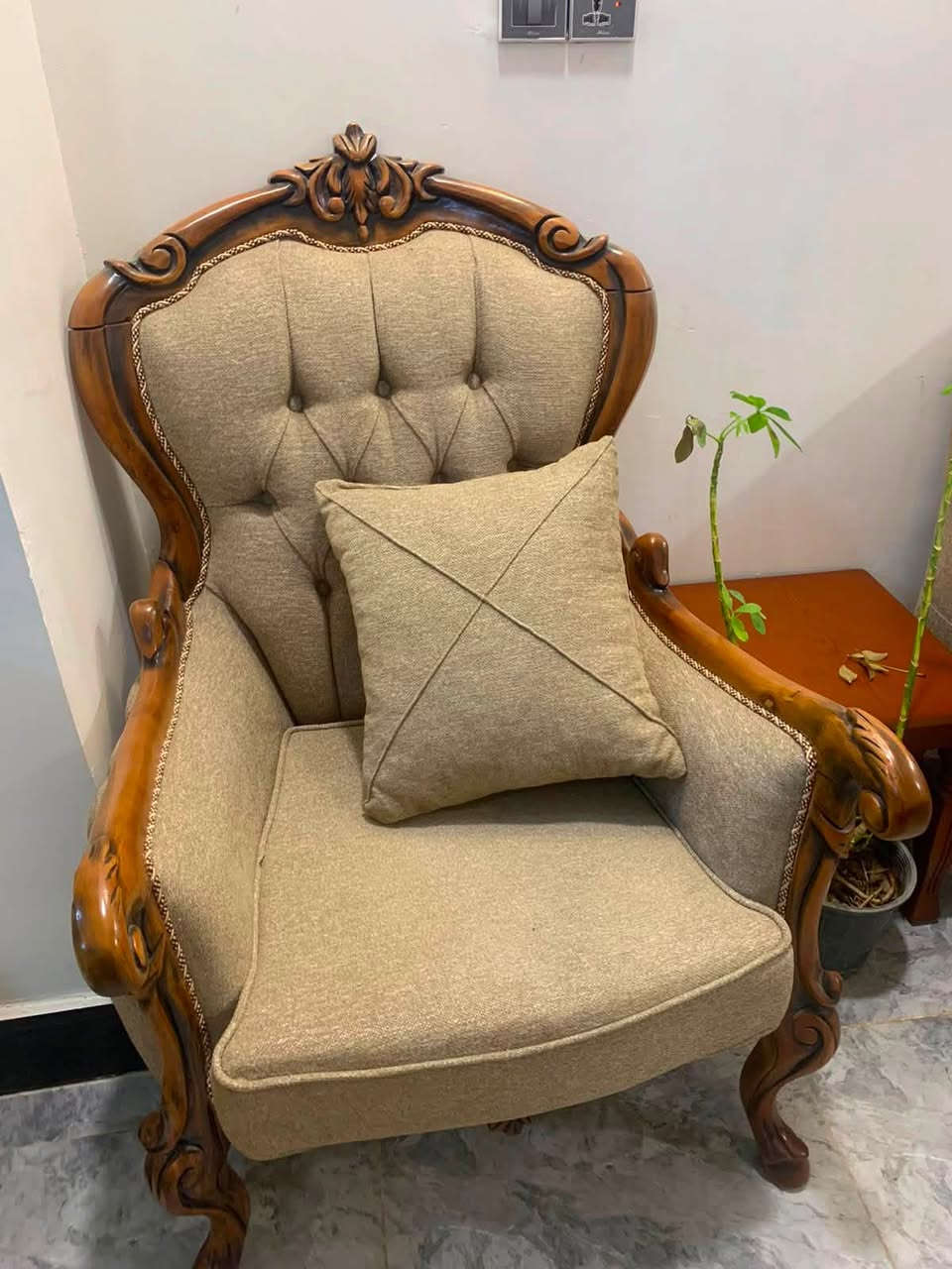 تخم تركي  جديد ا مستعمل قليل سعره  مليون   واربعمية  1400سعر الجديد مليونين وربع   *********** بس واتساب عنوان كوفه
