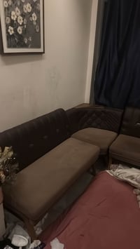 زاوية طعام لون جوزي نظيفة وبيها مخزن للداخل   واتساب 07756171177  بغدا...