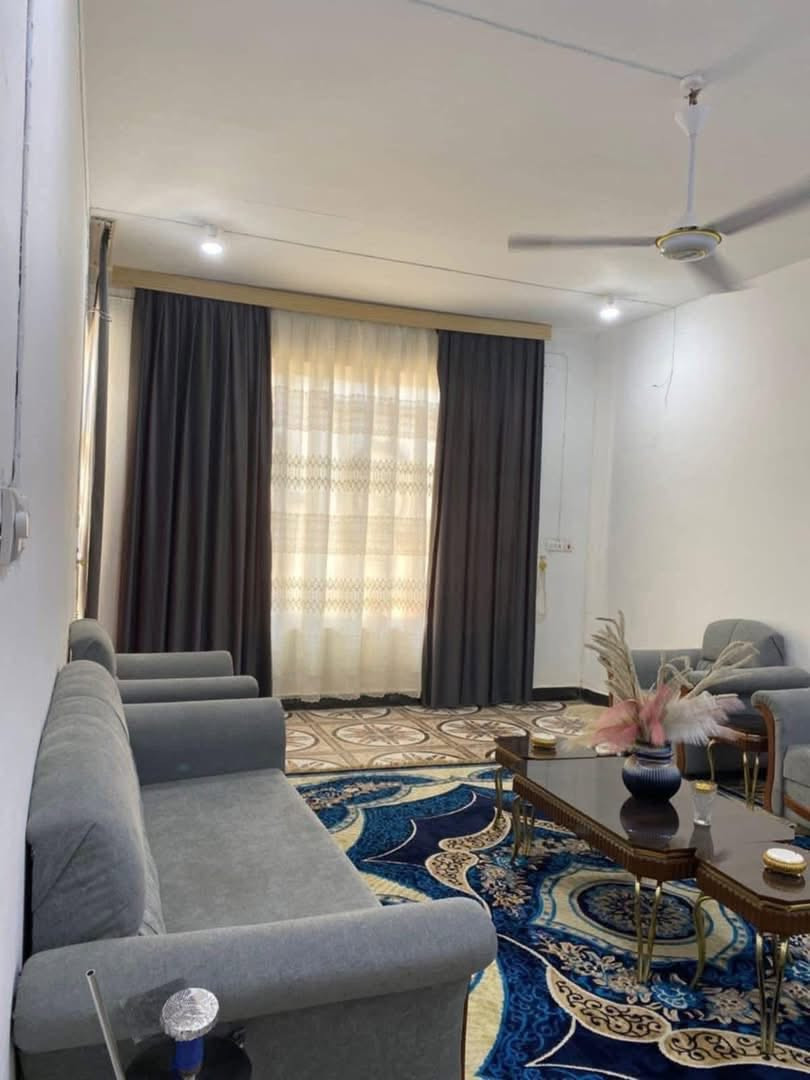 دار سكن طابو زراعي في ( حي زليزل )
خلف بيت ( جودة كويچو ) ( ٥ فرع )
مساحة ٢٨٠ م - بناء بلوك - عكادة - ماء - كهرباء
( شارع بعرض ٨ م ) - ( ٢ غرف نوم )
( معاملة في التطويب ) - ( بناء بحالة ممتازة )

للاستفسار مراجعة مكتب غازي للعقار     
واسط - الزبيدية - قرب أفران المائدة   ***********   
***********
