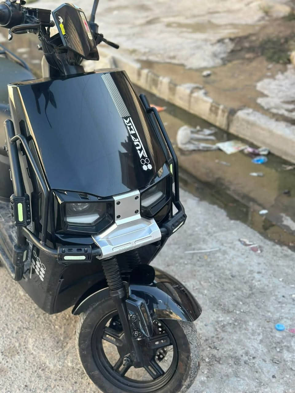 السلام عليكم دراجه شحن للبيع مكان مواصلات الشرطه الخامسه الرقم *********** السعر 650
