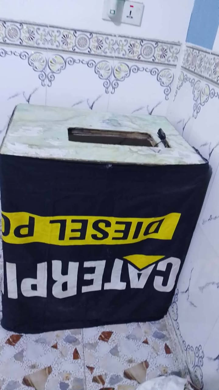 ميز مالت مكينه مسويته يم نجار 25
عنوان شاوي نزلت العيد
