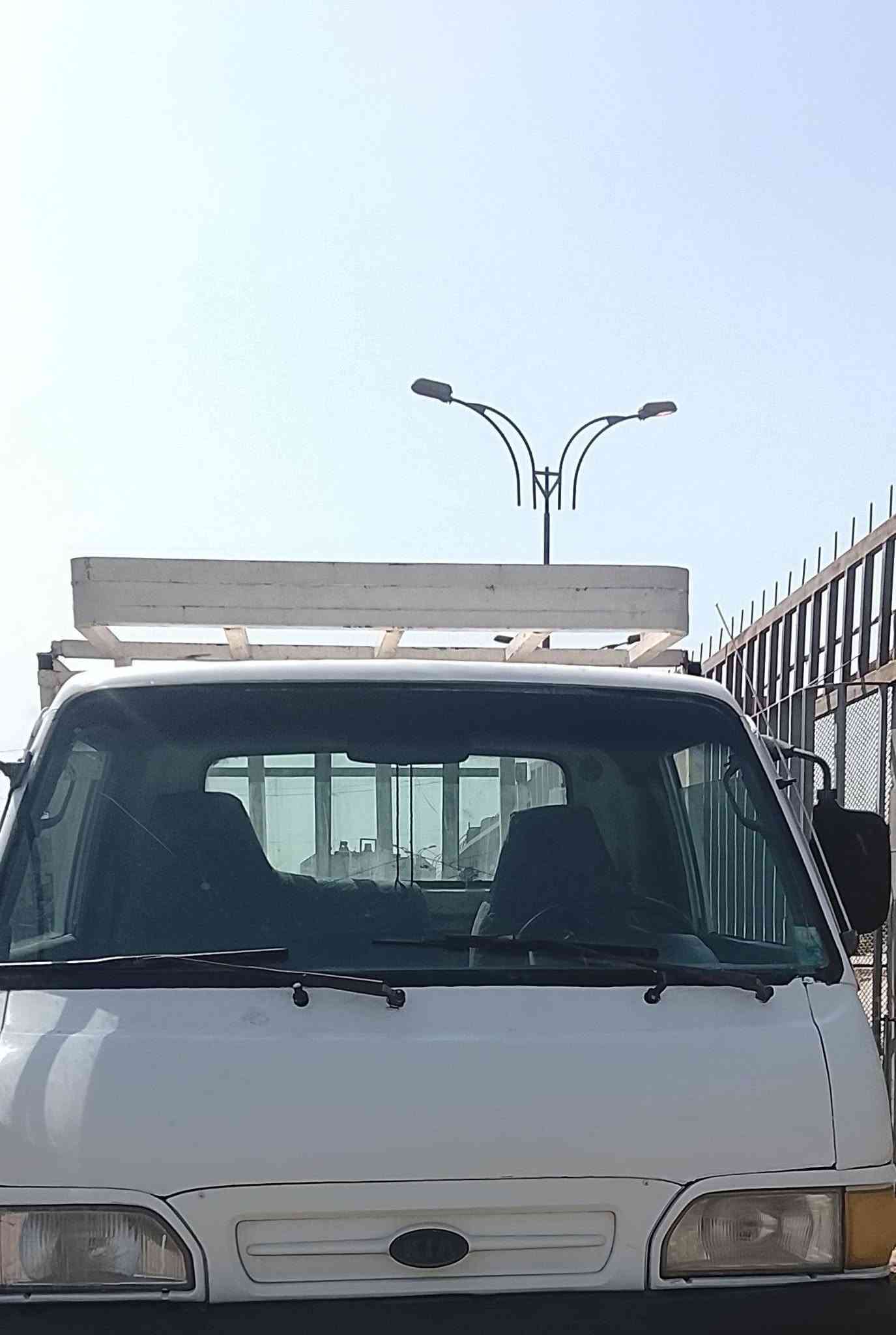 السلام عليكم.   كيا حمل للبيع موديل 97   تك قماره.    رقم بغداد مشروع وطني          سنويه ٢٨            بدي ٨جنكال   مكينه لا صرف ولا بخار            سعر ٥٣ وبيه مجال حك جيه   شرط عقد مروري        الاتصال على رقم الهاتف.           ***********.     @

نص مكتوب في الصور:
- A Tiktober PROJECT @user4199627533381
- @user4199627533381