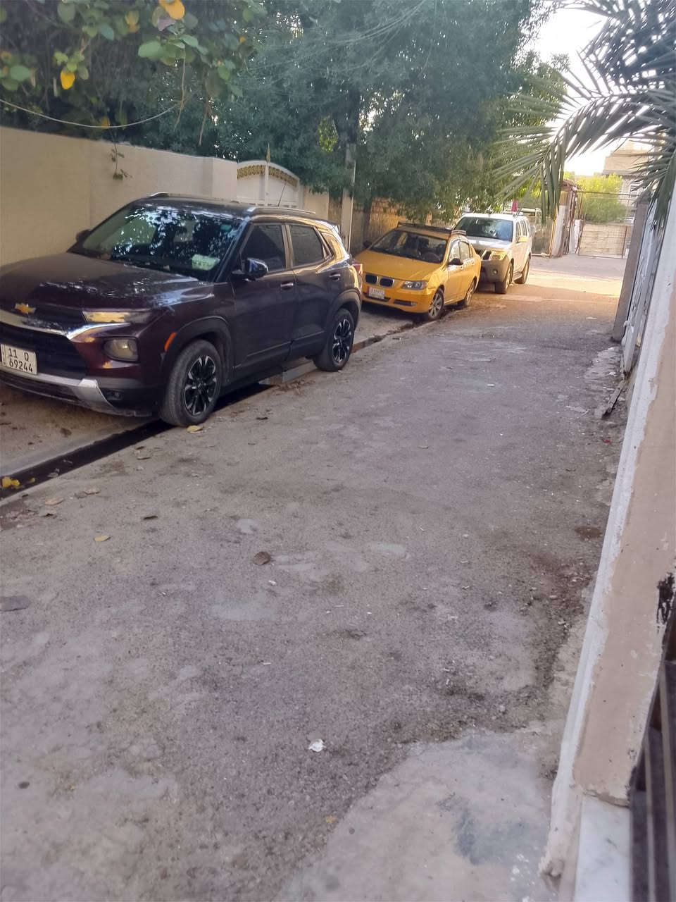 بيت للبيع طابو ملك صرف ثلاث طوابق مساحة ٨٠ متر في البلديات دور العمال قرب مدرسة الشهيد جمعة السوداني ثاني بيت بالفرع
بيت للبيع طابو ملك صرف ثلاث طوابق مساحة ٨٠ متر في البلديات دور العمال قرب مدرسة الشهيد جمعة السوداني ثاني بيت بالفرع 
 
يحتوي الطابق الاول على طرمة وصالة وحولي ومطبخ وخدمات ومناور عدد ٢
 والطابق الثاني غرفتين وخدمات
 والطابق الثالث غرفة كبيره وخدمات وسطح 

واجهة البيت ٤ والنزال ٢٠ 
وعرض الفرع ٦ 

السعر ٢١٠ وبي مجال 

للتواصل على الرقم ***********
