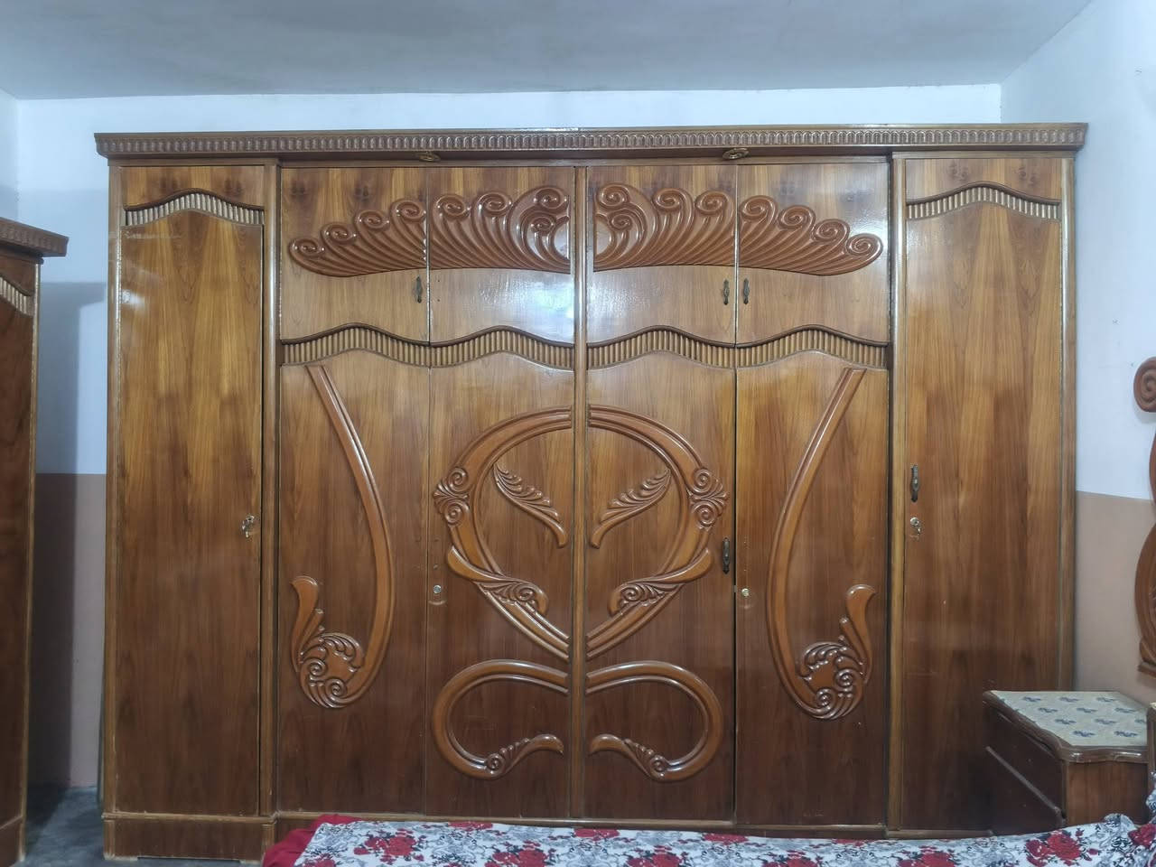 غرفه اخشاب للبيع لمكان زخيخه سعر خاص رقم ***********
