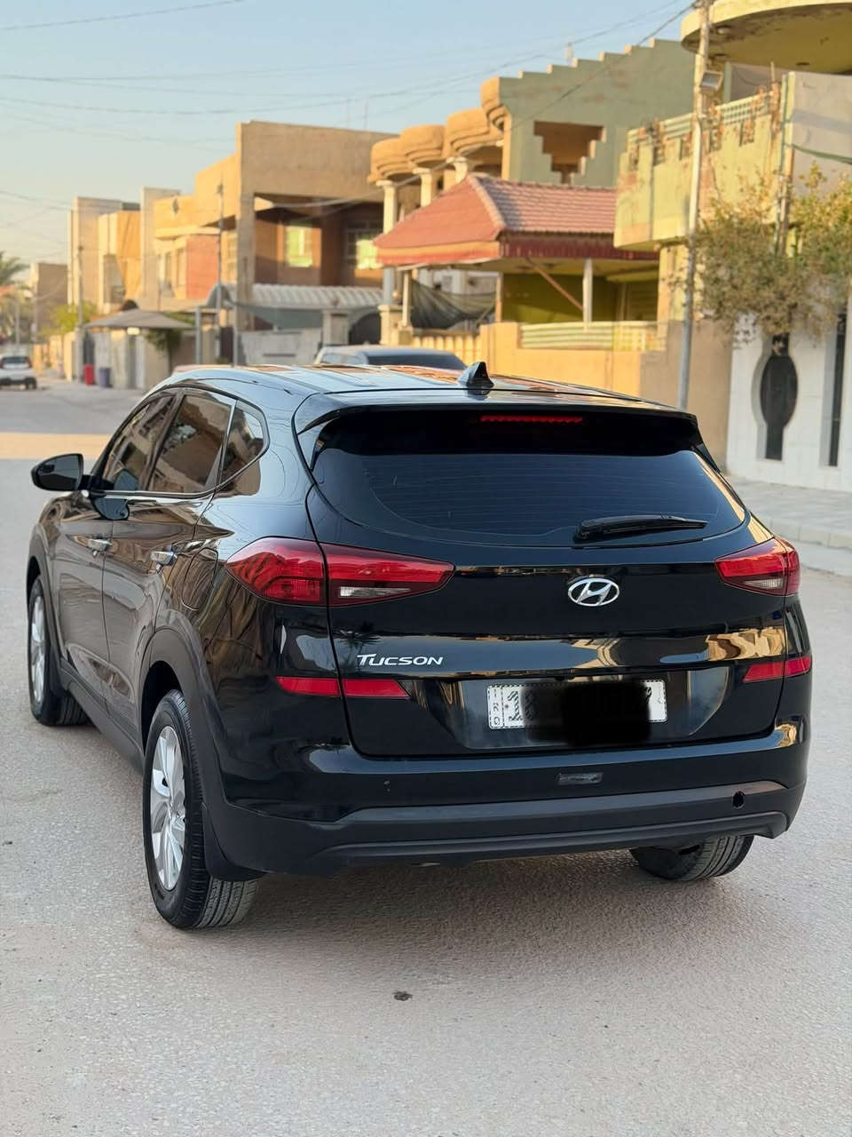 السلام عليكم توسان موديل 2019 وارد أمريكي بيها صبغ قطعتين بدون دواخل  محرك 2000  رقم بابل انكليزي بأسمي ماشيه 68 سعرها 135 وبيها مجال 
***********

